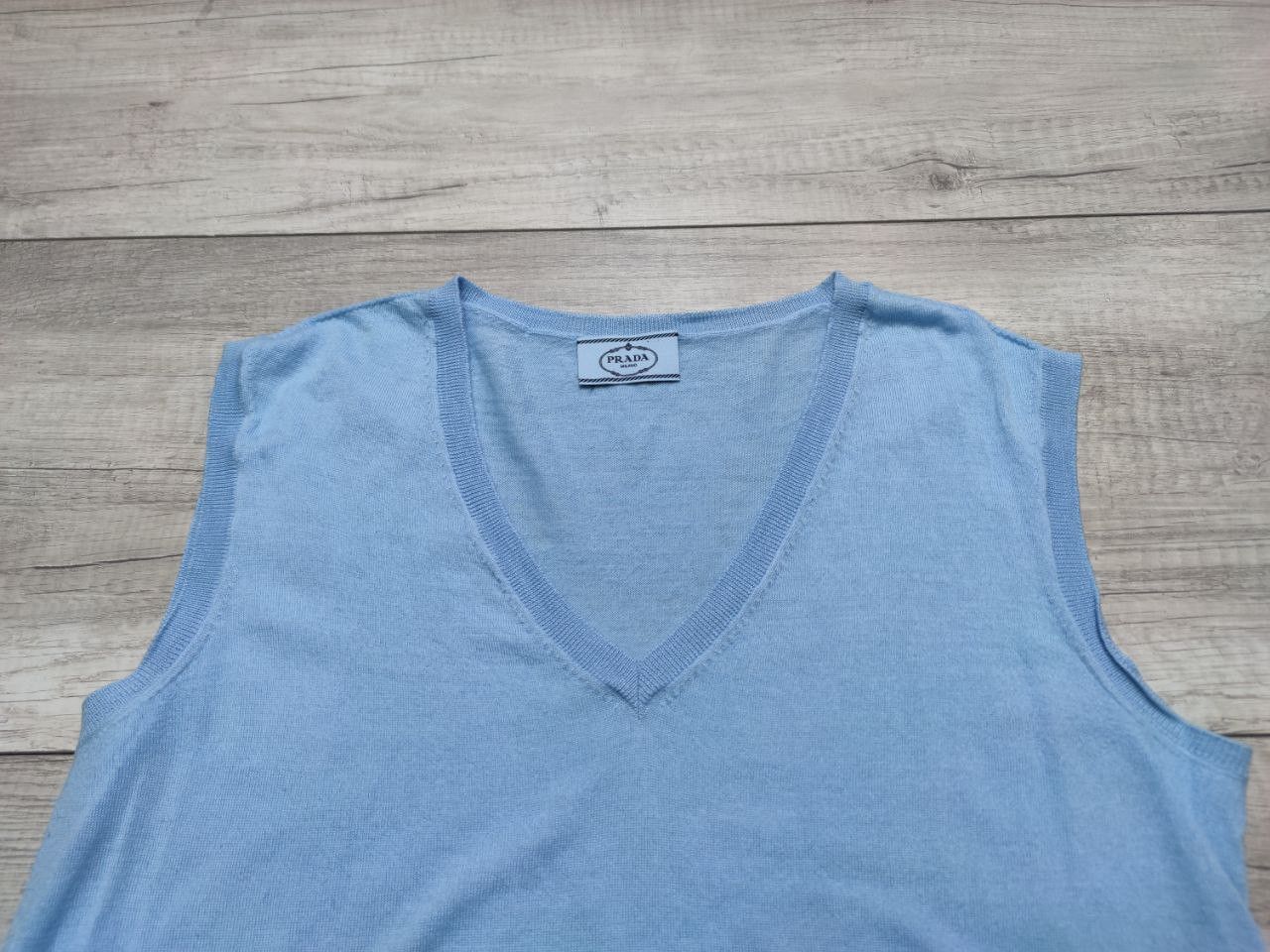 Prada Prada wool light vest tank top Size M / US 6-8 / IT 42-44 - 3 Thumbnail