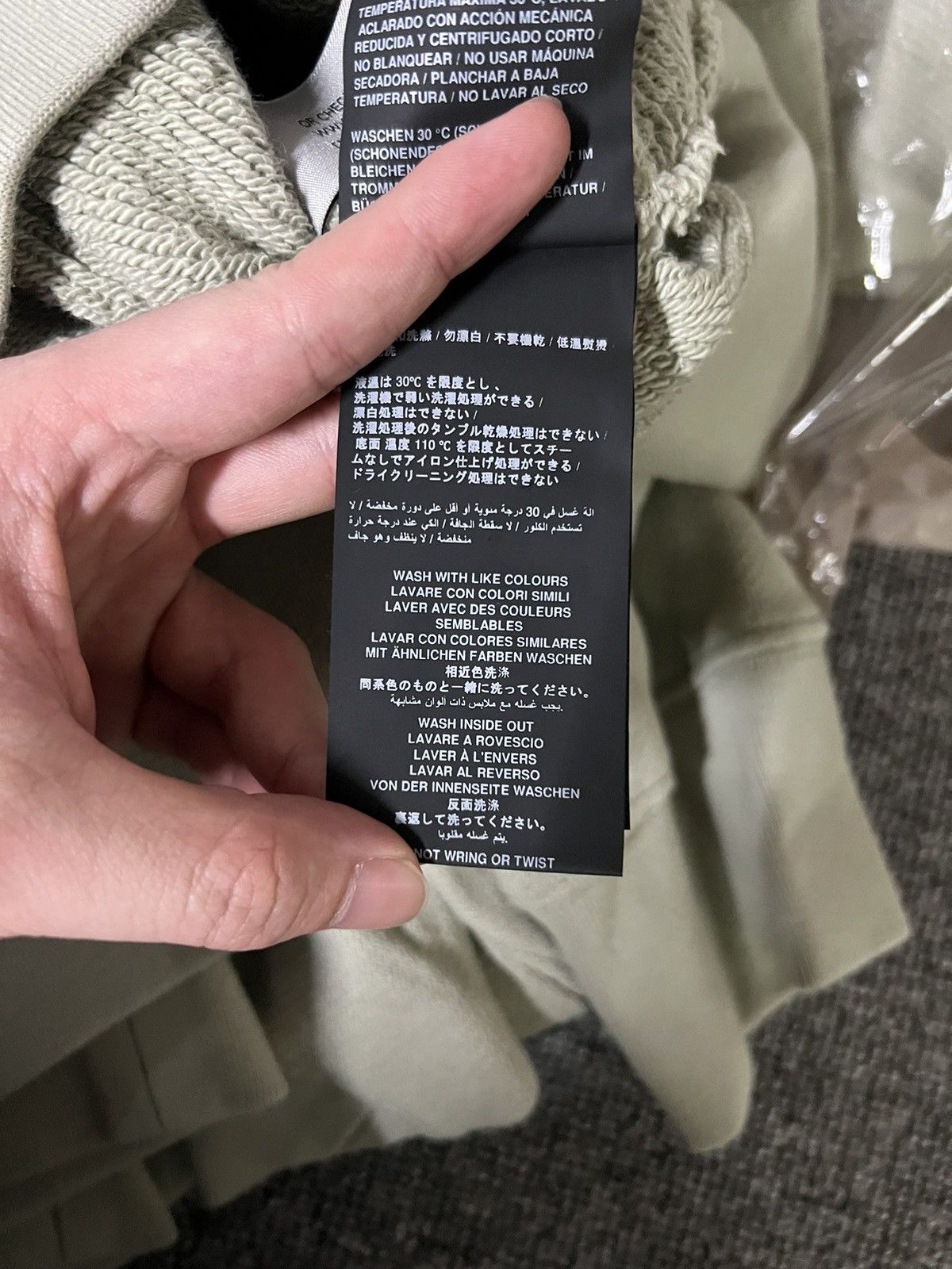 Palm Angels 「retail💲595」Brand new palm angels x smiley juggler crewneck Size US XXL / EU 58 / 5 - 14 Thumbnail