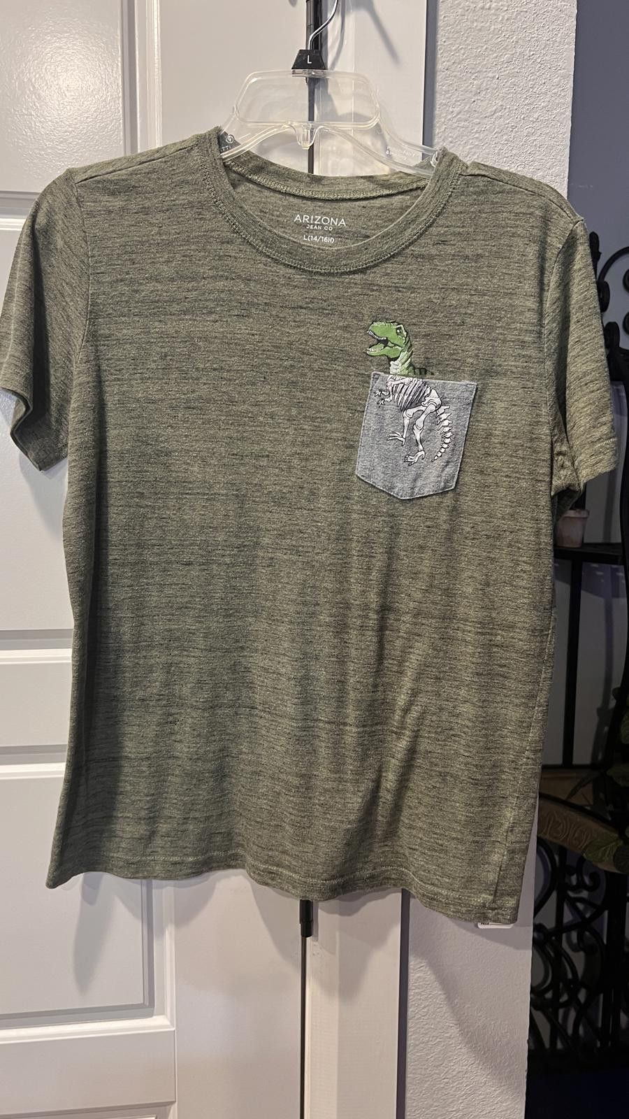 Arizona Jean Co. Arizona Jean Co. Kids' Dino Pocket Tee - Green Size US XXS / EU 40 - 1 Thumbnail