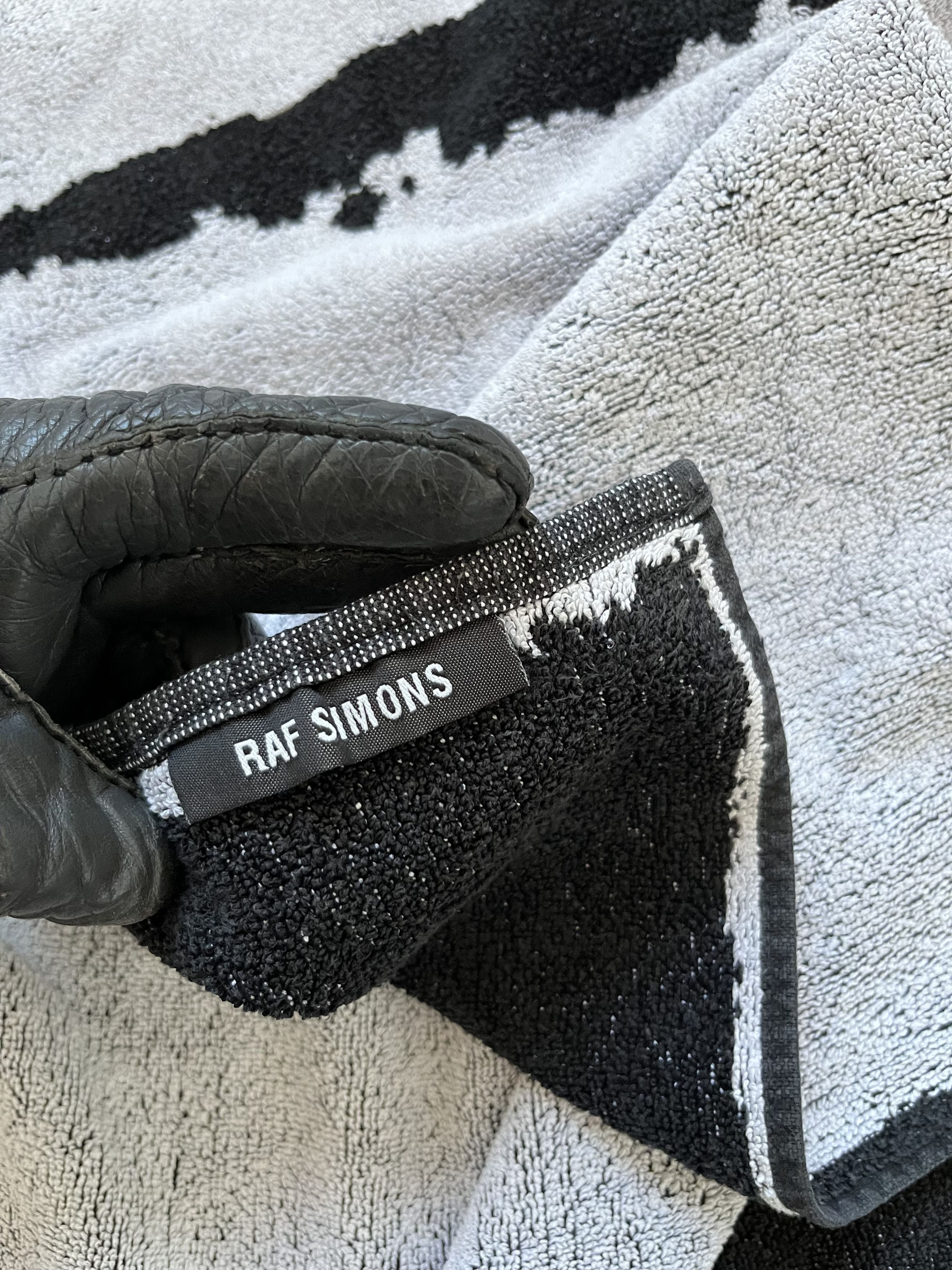 Raf Simons R logo beach towel Size ONE SIZE - 3 Thumbnail