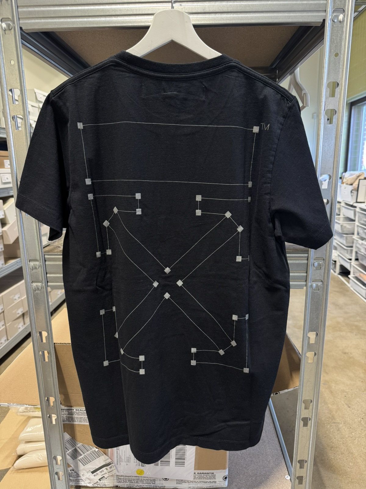 Off-White Off-white Arrow T-shirt NEW 500$ Size US M / EU 48-50 / 2 - 1 Thumbnail