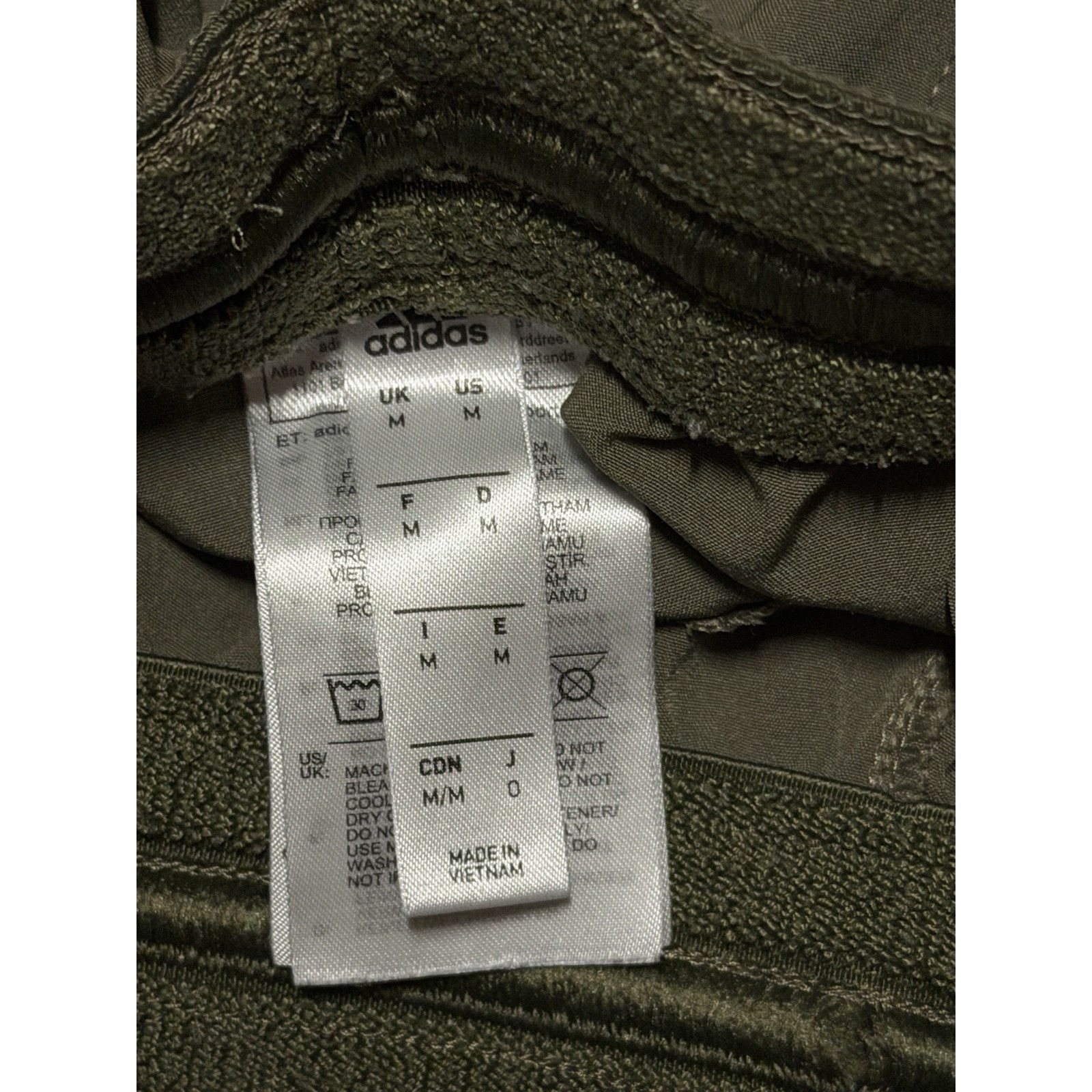 Adidas Adidas Green Shorts 9inch Inseam (J2) Size US 30 / EU 46 - 2 Thumbnail