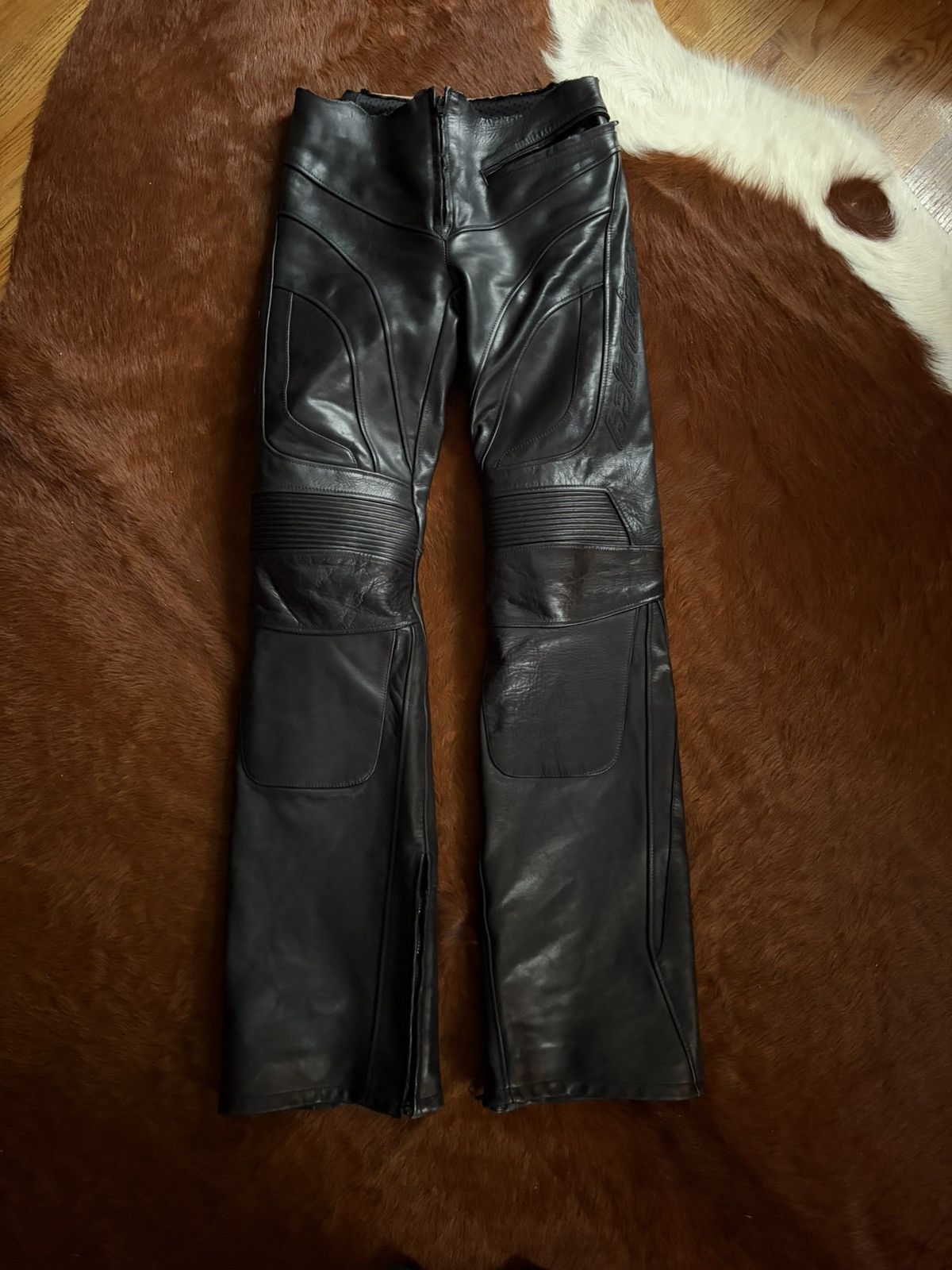 Balenciaga Balenciaga low waist leather biker pants Size US 28 / EU 44 - 3 Thumbnail