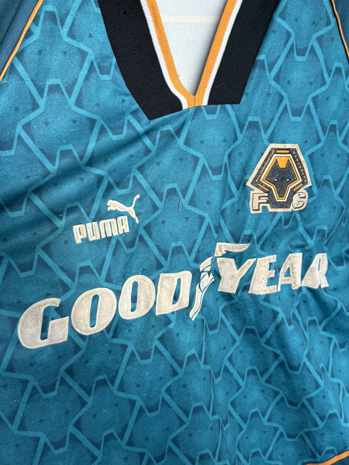 Puma Wolverhampton Wanderers 96/97 Away Football Jersey Size US M / EU 48-50 / 2 - 3 Thumbnail