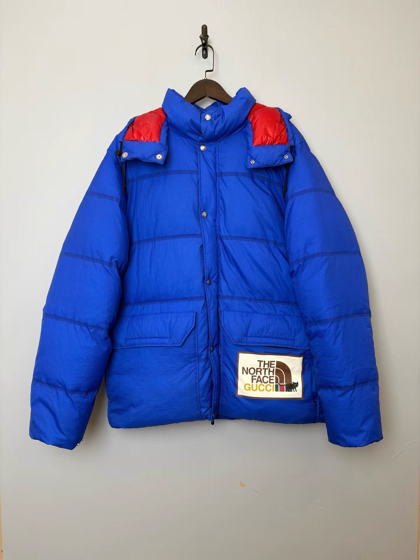 Gucci GUCCI × THE NORTH FACE Collaboration Blue Down Jacket K36 Size US L / EU 52-54 / 3 - 1 Thumbnail