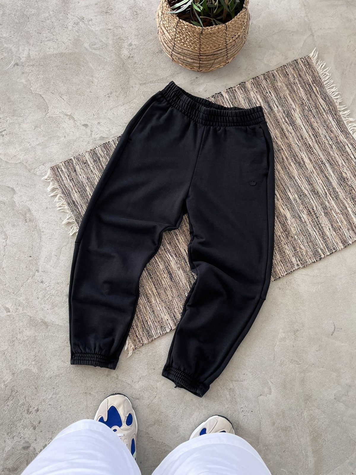 Adidas × Vintage Vintage Adidas Sweatpants Black Y2K Baggy Fit Rare pants Size 32" / US 10 / IT 46 - 1 Thumbnail