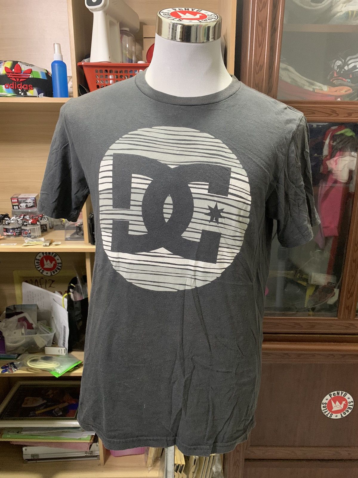 DC dc shoe classic logo m t shirt Size US M / EU 48-50 / 2 - 1 Thumbnail