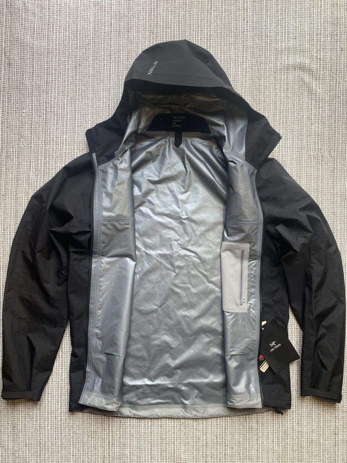 Arc'teryx Arc’teryx Beta Jacket Men's Black Size US S / EU 44-46 / 1 - 10 Thumbnail