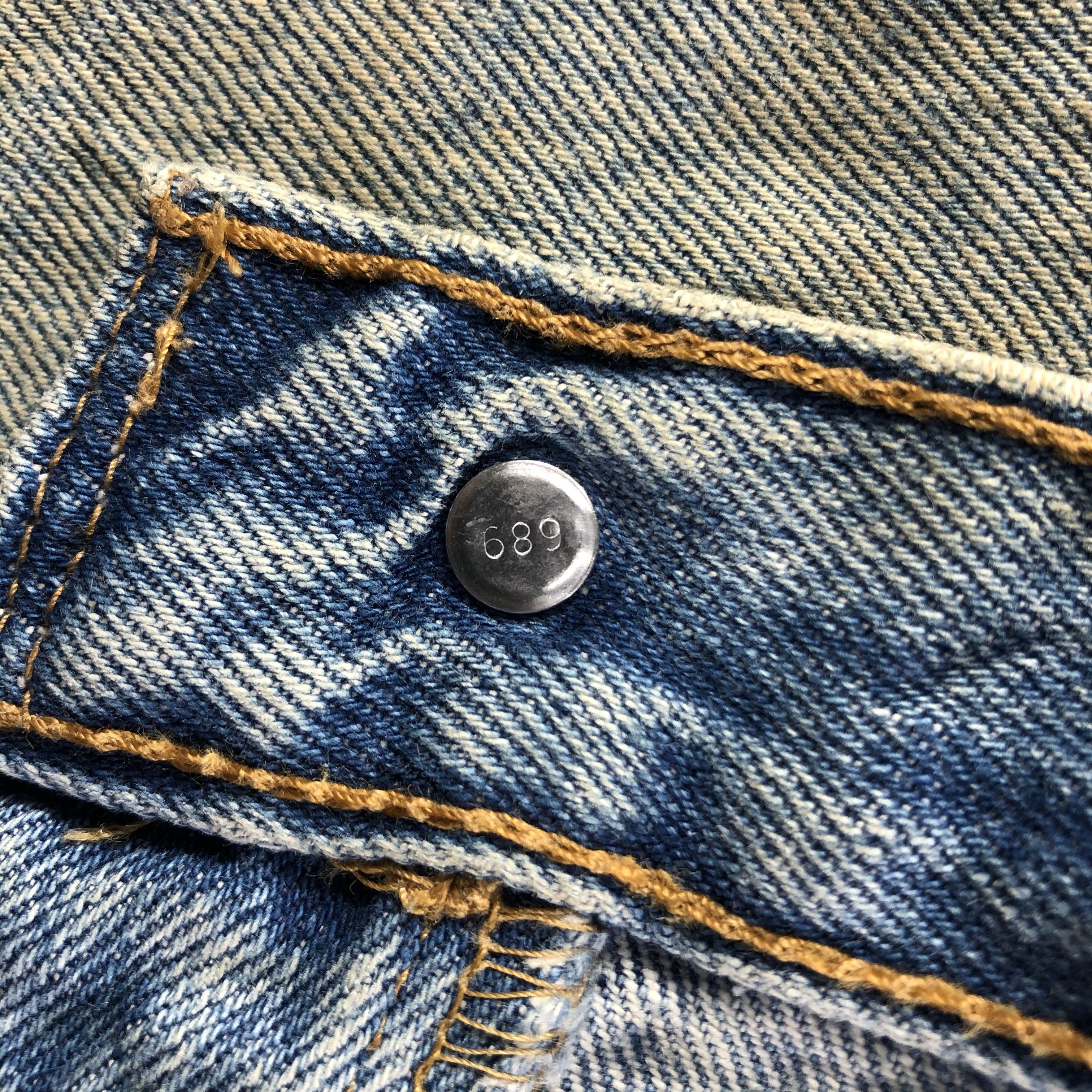 Levi's Vintage 90s Levis 501 Jeans-J3743 Size US 35 - 9 Thumbnail