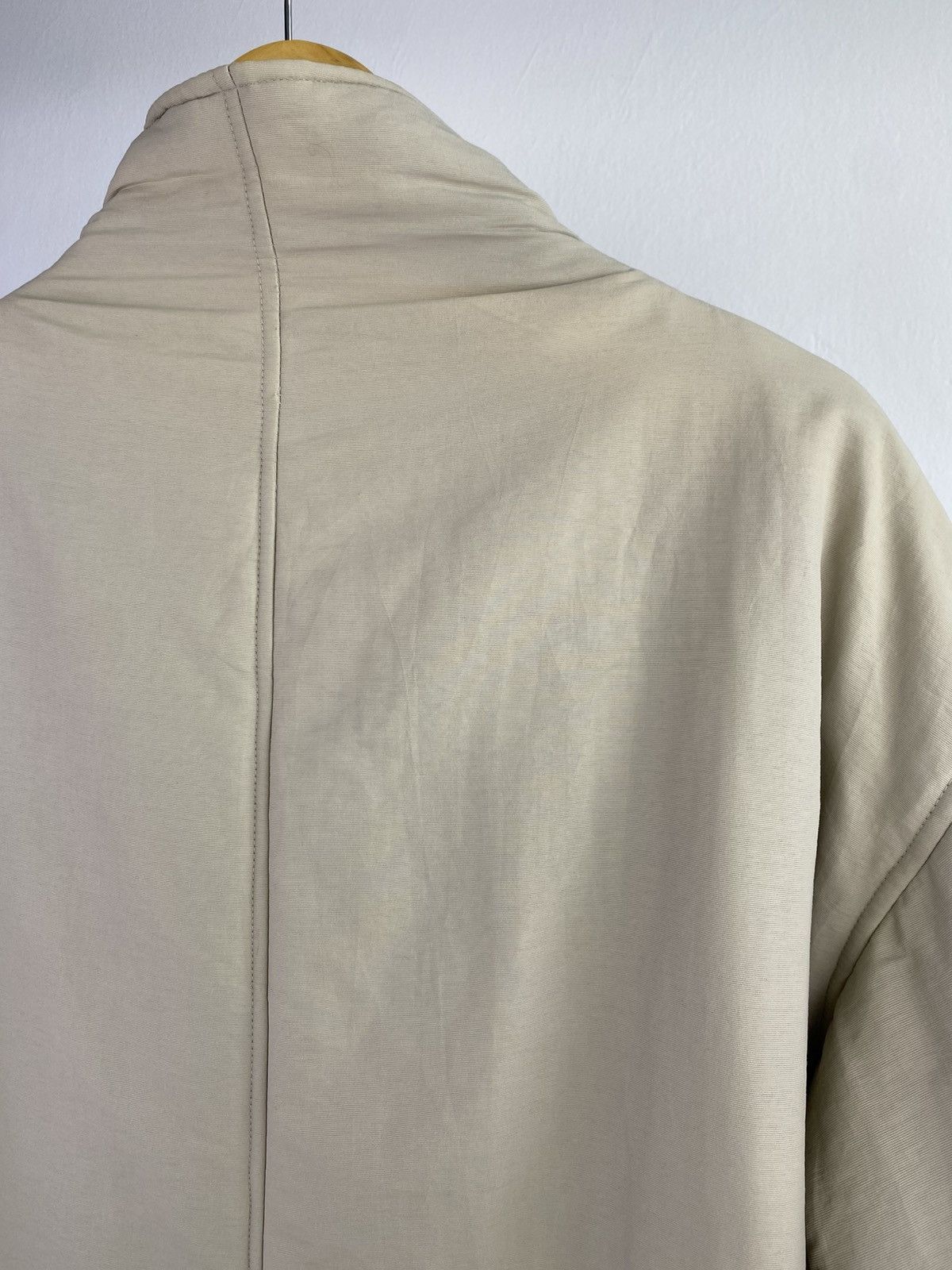 Emporio Armani 1990’s Armani Metallic Closures Quilted Beige Long Coat Size US L / EU 52-54 / 3 - 8 Thumbnail