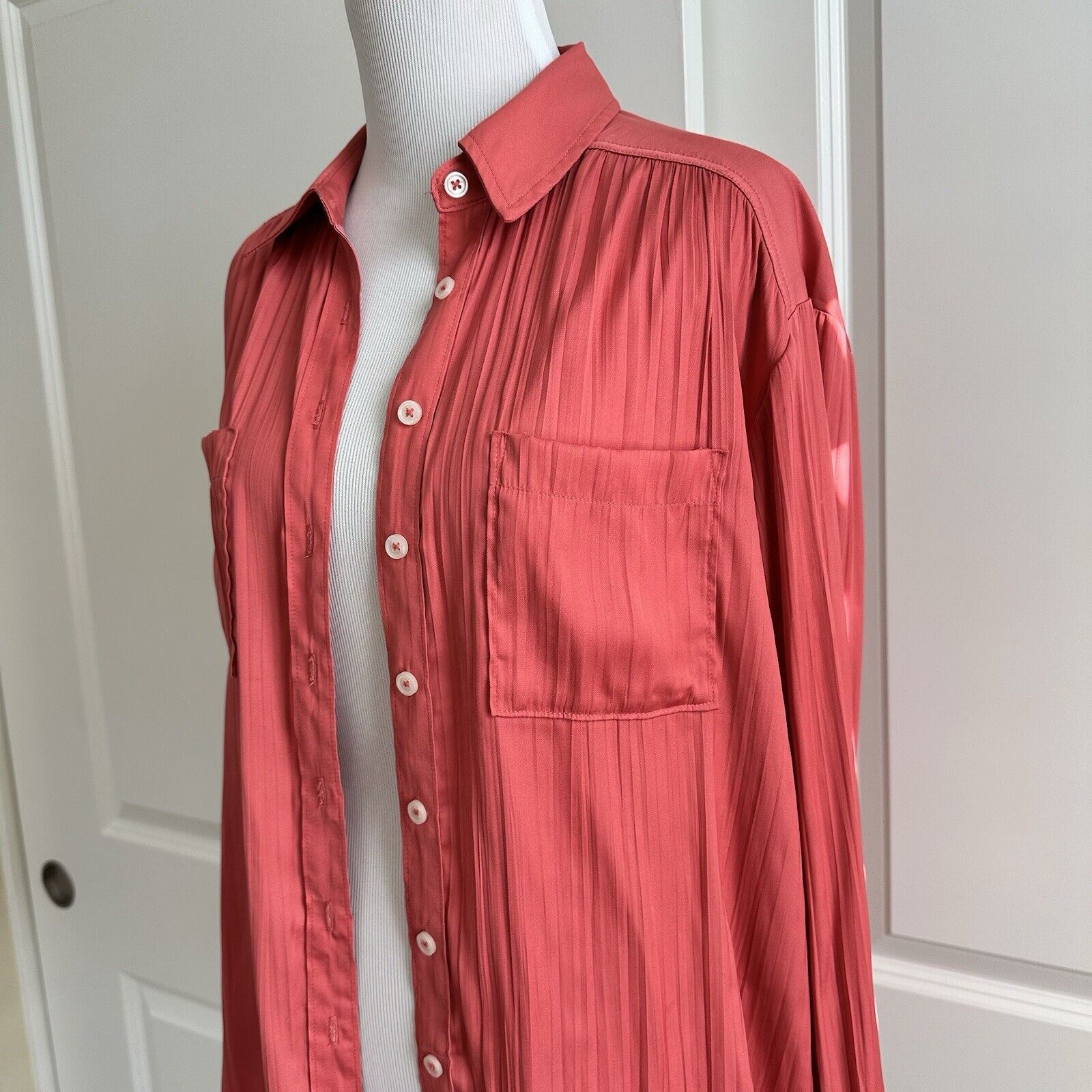 Anthropologie Anthropologie Relaxed Button Down Coral Shirt Women's Size S Size S / US 4 / IT 40 - 13 Thumbnail