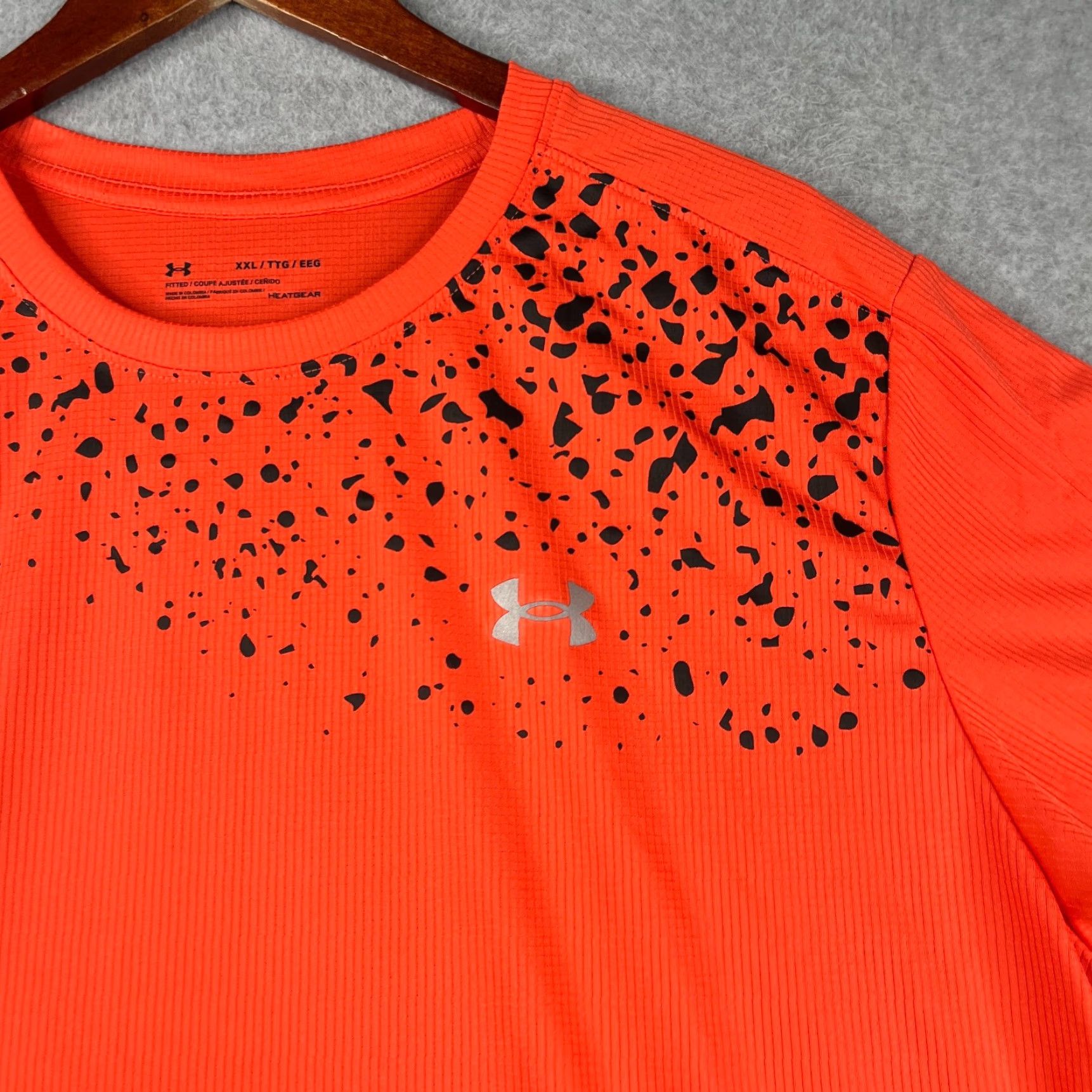 Under Armour VINTAGE not applicable; Under Armour HeatGear Gym Shirt 2XL Orange Black print Stretch Lightweight mens Size US XXL / EU 58 / 5 - 2 Thumbnail