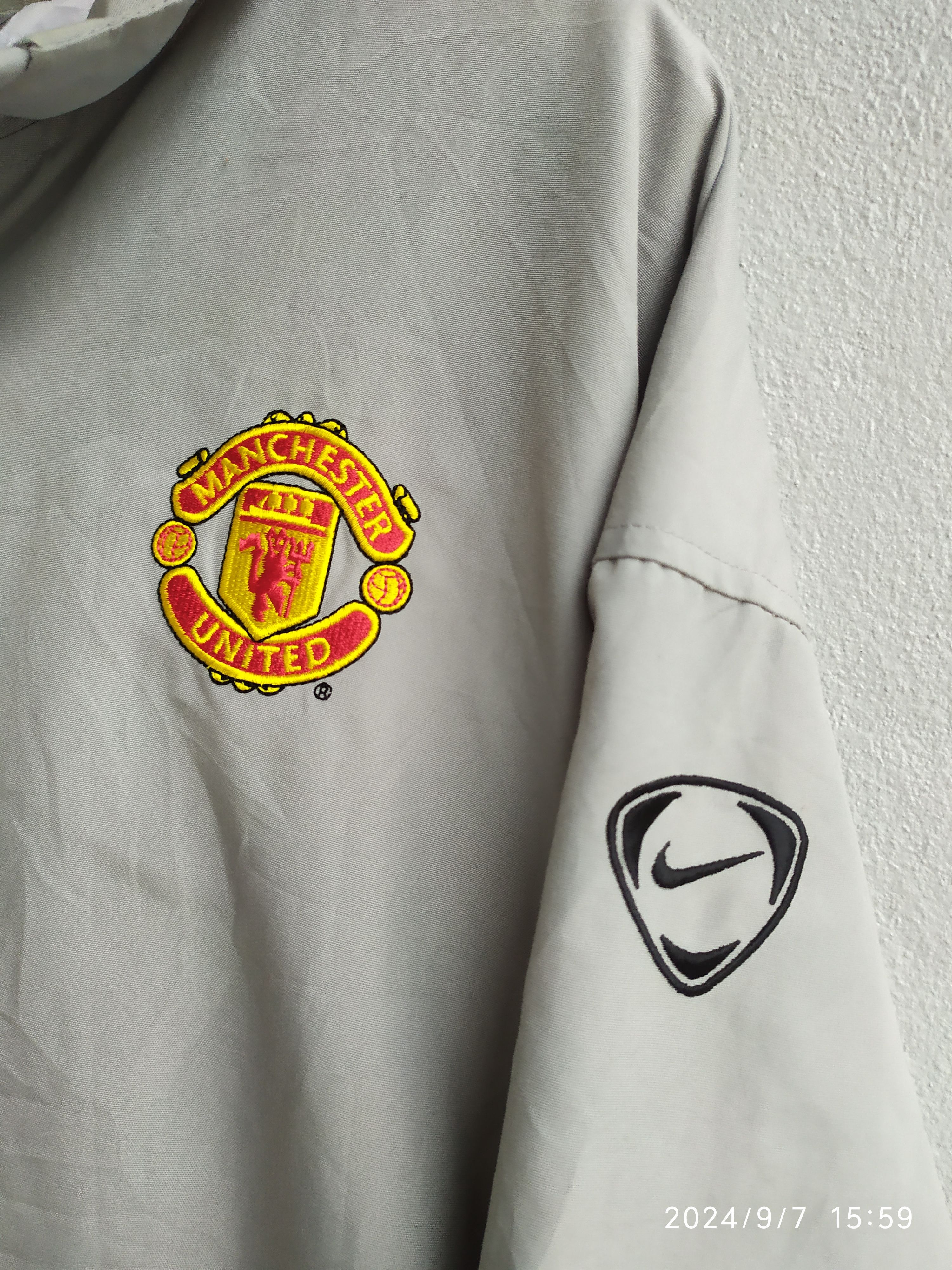 Nike × Vintage Vintage Nike Manchester United Zipper Jacket Size US XL / EU 56 / 4 - 4 Thumbnail