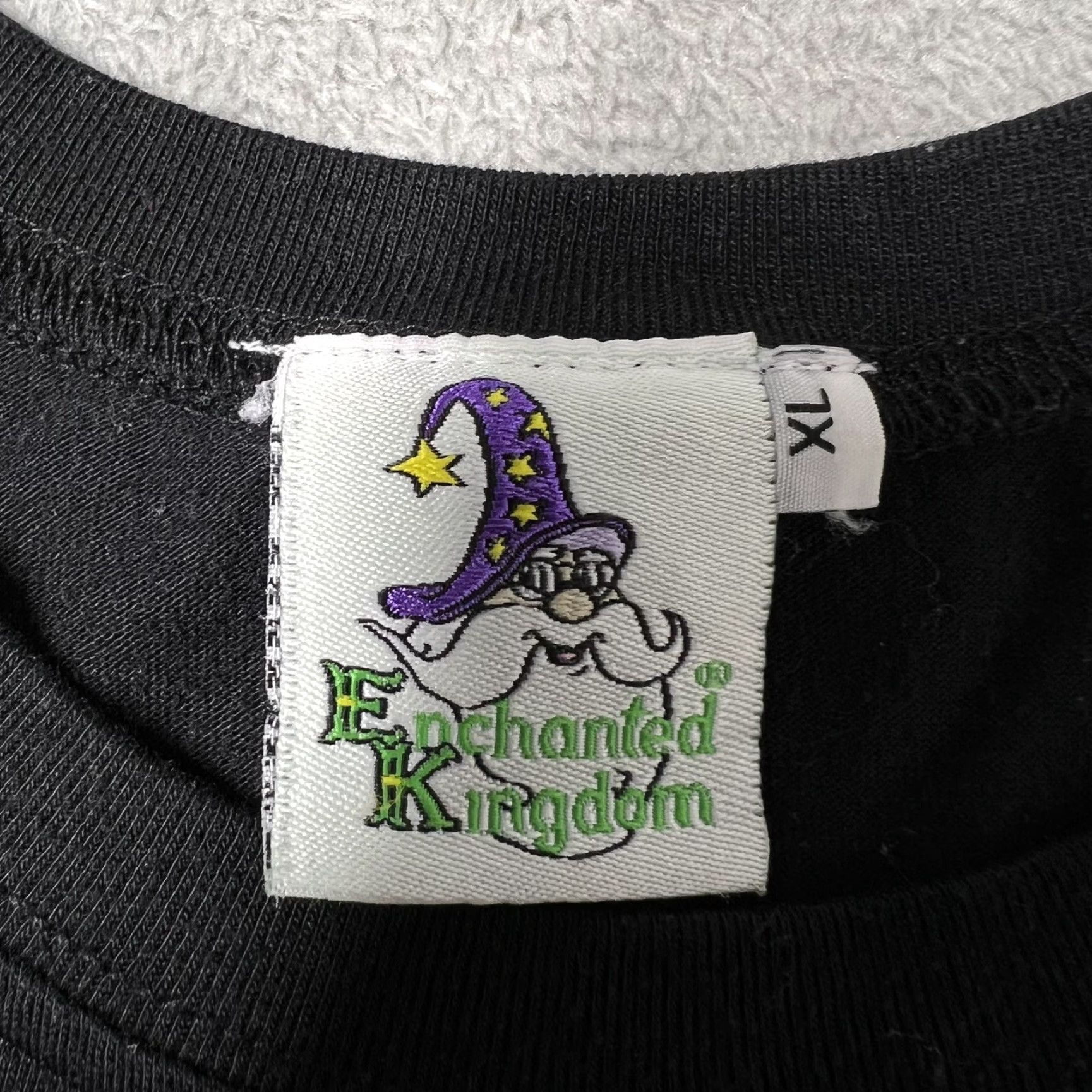 Vintage VINTAGE Enchanted Kingdom Amusement Park T-Shirt Mens XL Black Cotton Logo 90s Graphic Print Short Sleeve Crew Neck Size US XL / EU 56 / 4 - 7 Thumbnail