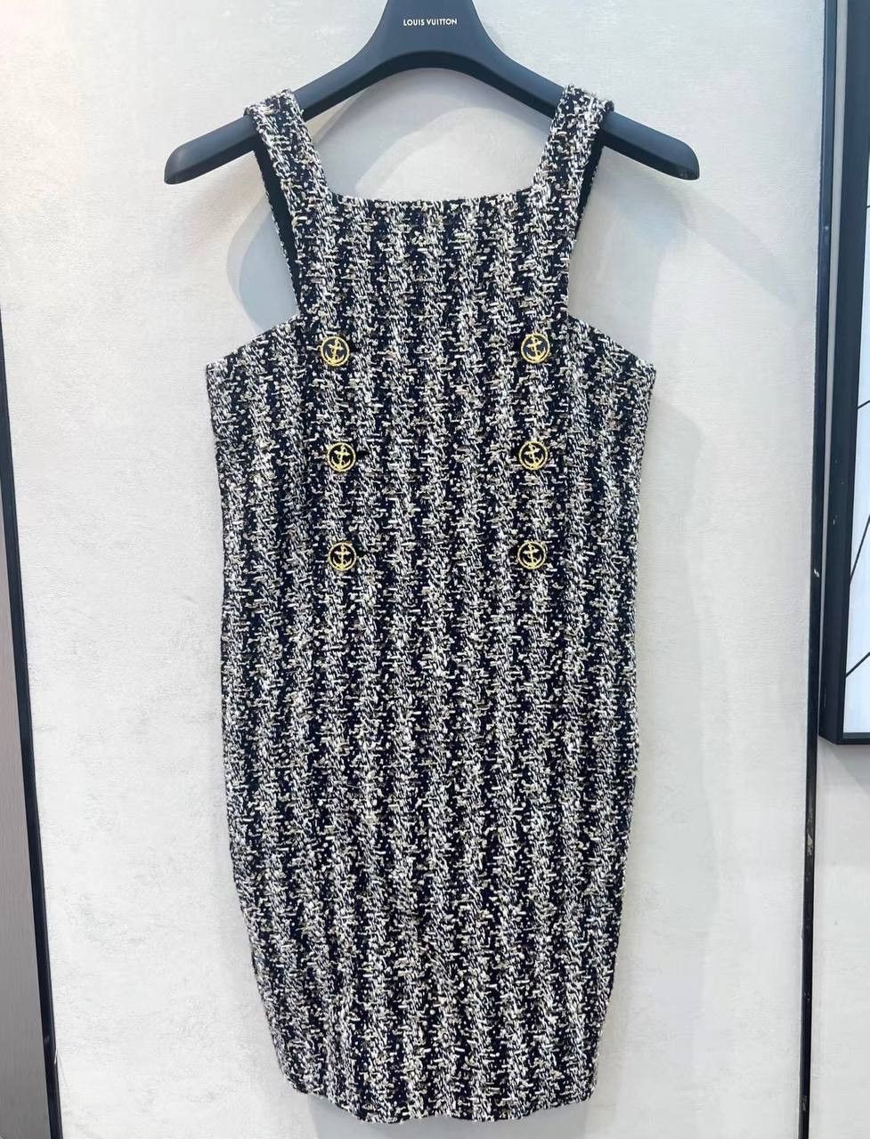 Louis Vuitton Louis Vuitton LV tweed dress with lambswool logo Size XXS / US 00 / IT 34 - 1 Thumbnail