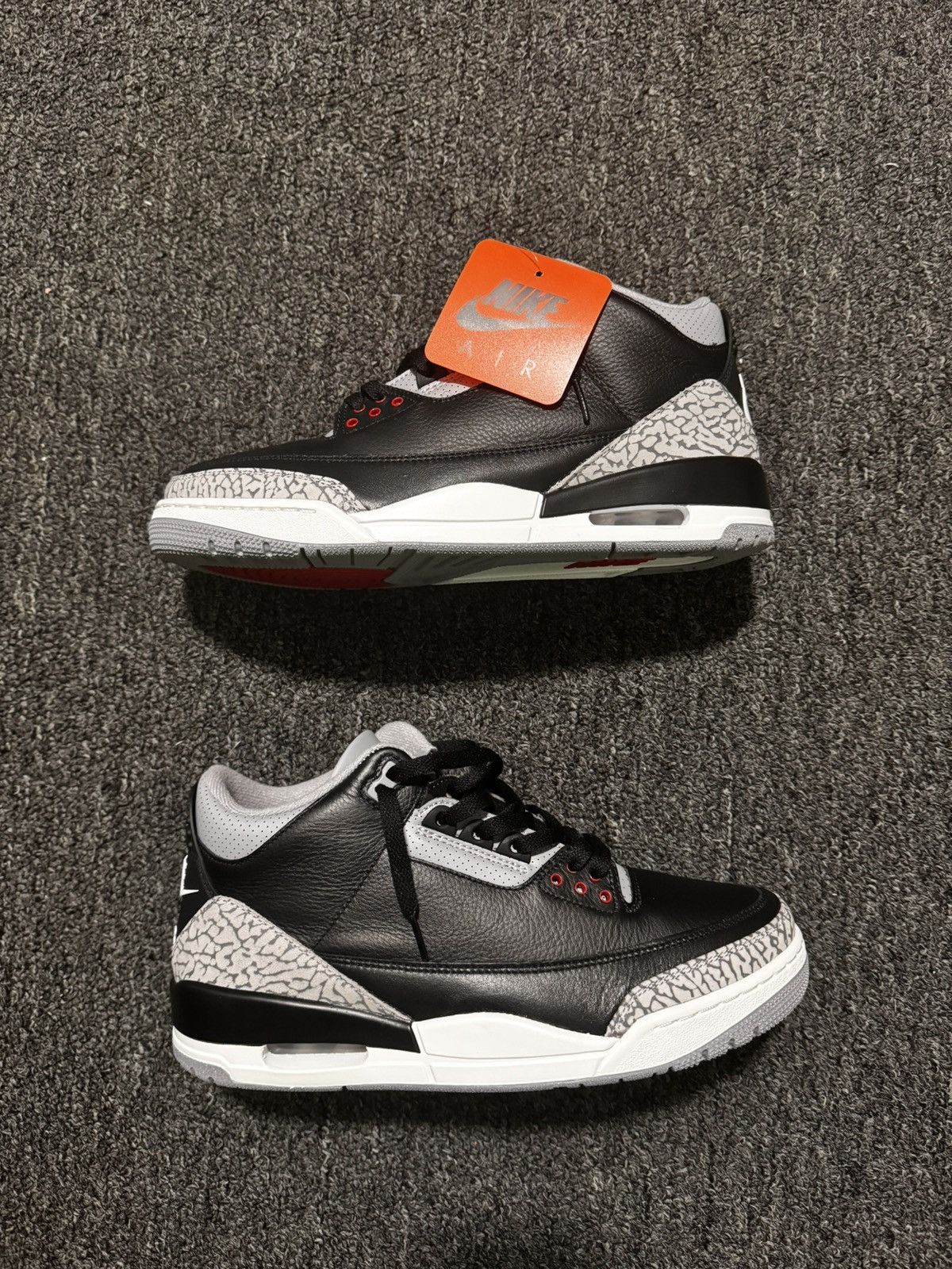 AIR JORDAN 3 RETRO BLACK CEMENT 2024