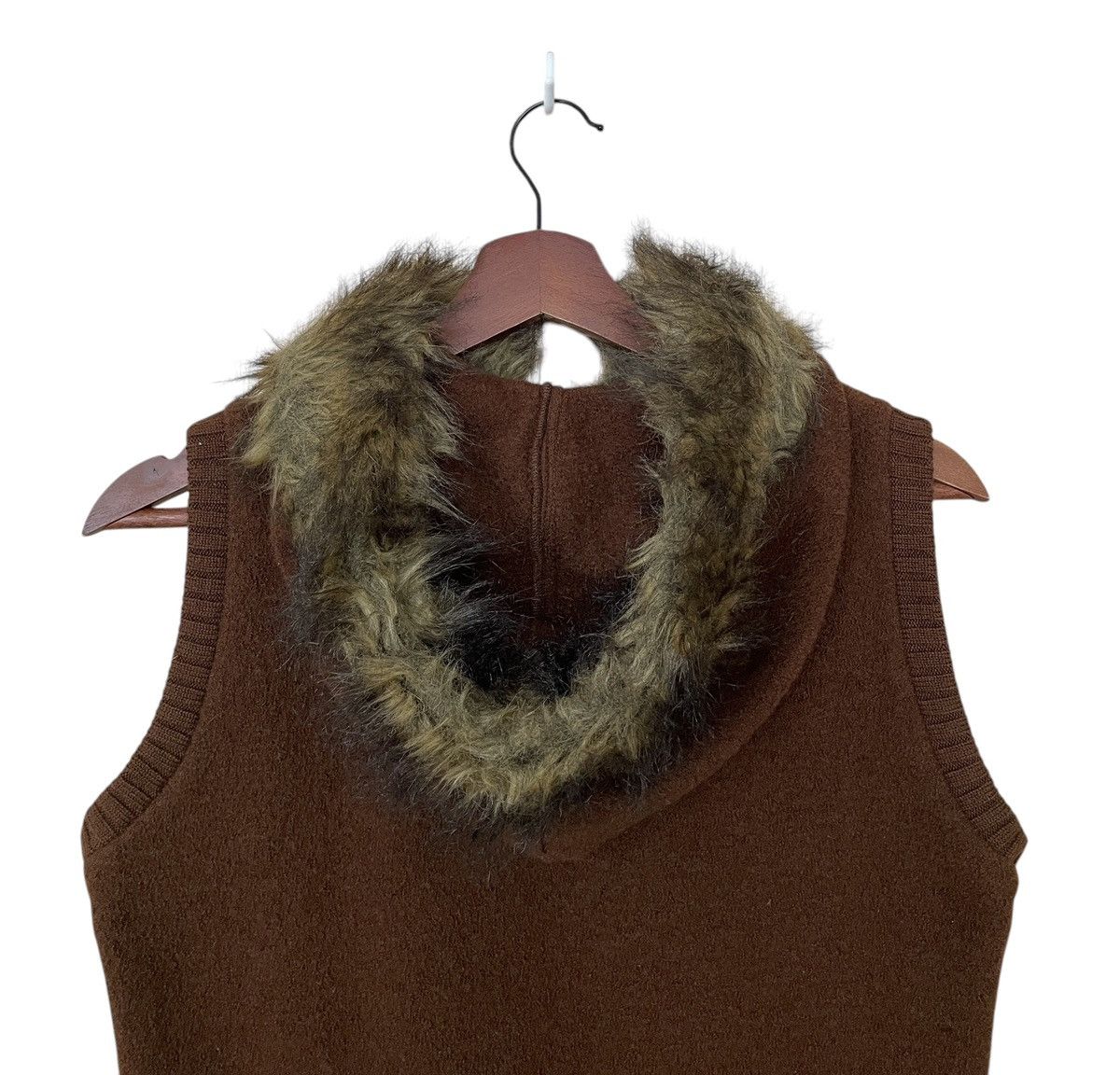 Japanese Brand Vintage Brand Mariene Robert Patchwork Fur Vest 1990s Size US M / EU 48-50 / 2 - 8 Thumbnail