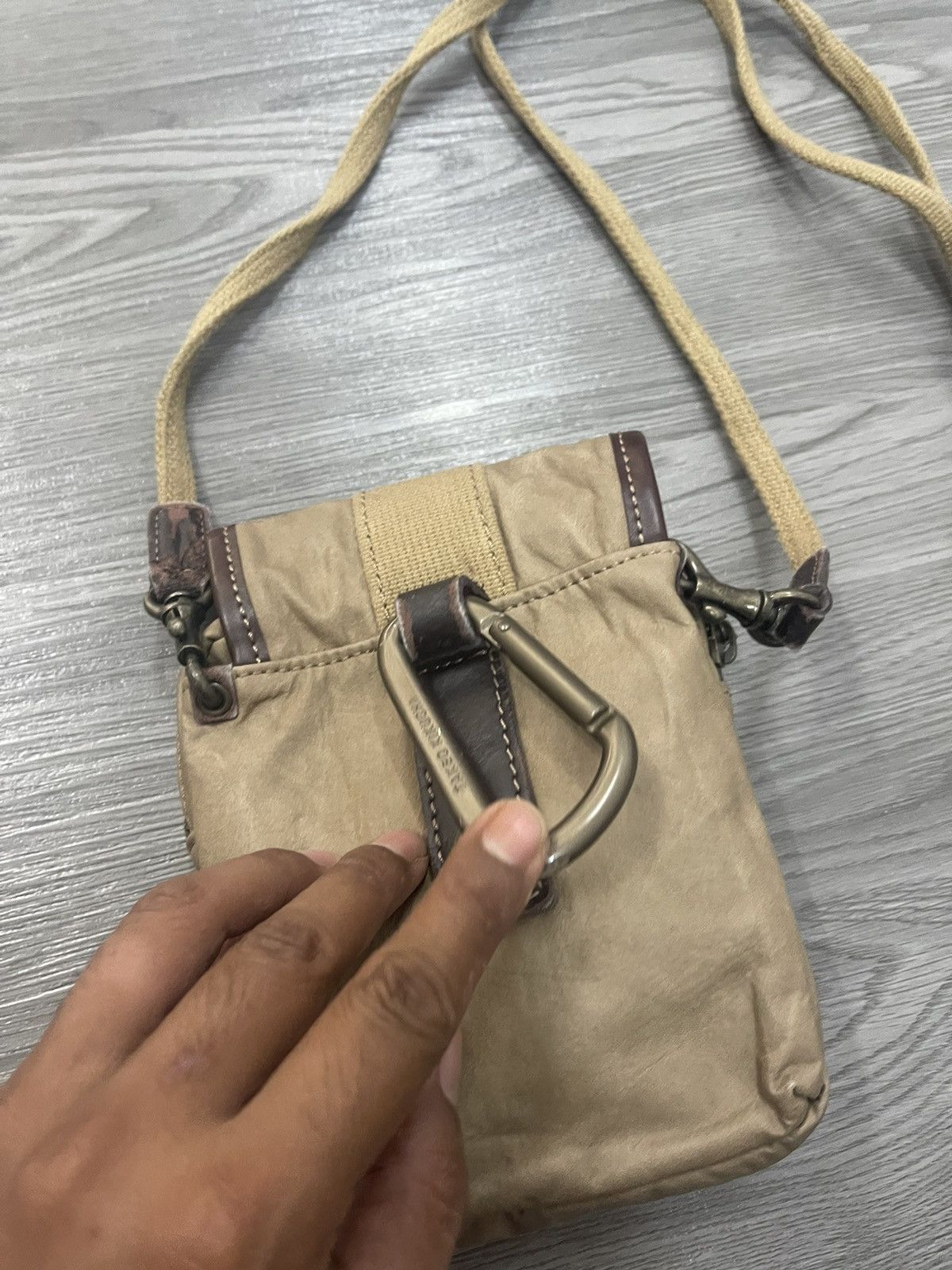 Japanese Brand × Takeo Kikuchi Unisex Takeo Kikuchi Quick Pocket Leather Crossbody bag Size ONE SIZE - 22 Thumbnail