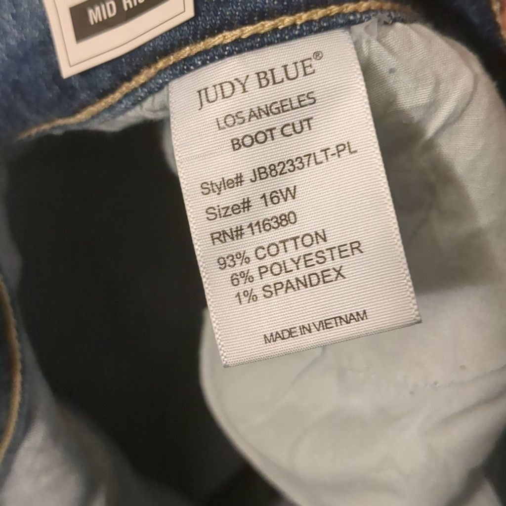 Judy Blue Judy blue distressed mid rise bootcut jeans size 16W Size 38" / US 16 / IT 52 - 10 Thumbnail