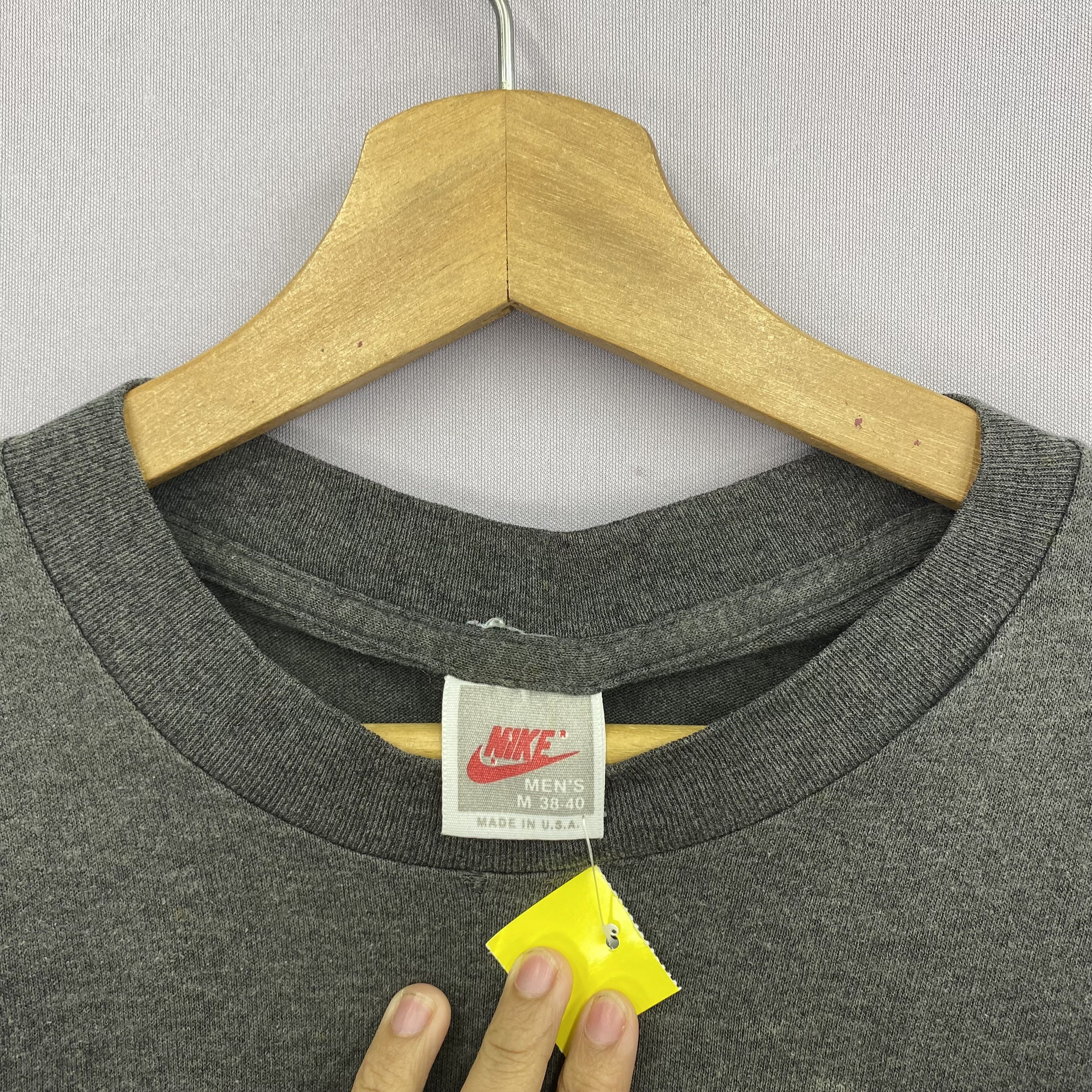 Nike Vintage 80s Nike T-Shirt Nike Swoosh Crewneck Tee | GF10111 Size US S / EU 44-46 / 1 - 4 Thumbnail