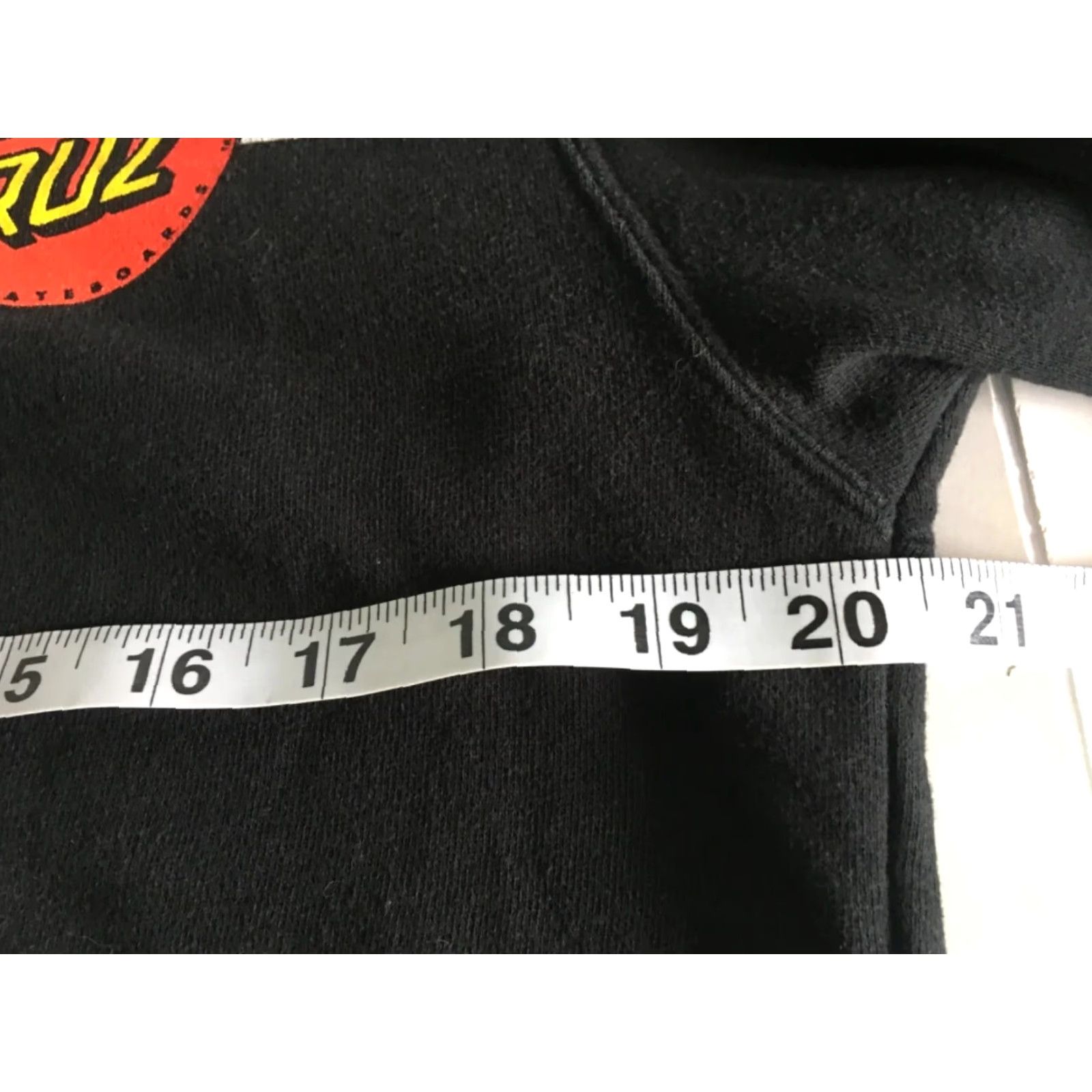 Vintage Santa Cruz Hoodie Men Black Graphic Print Hooded Pockets Sweater Pullover Long Sleeve Size S Regular Logo Bedrock? Size US S / EU 44-46 / 1 - 5 Thumbnail