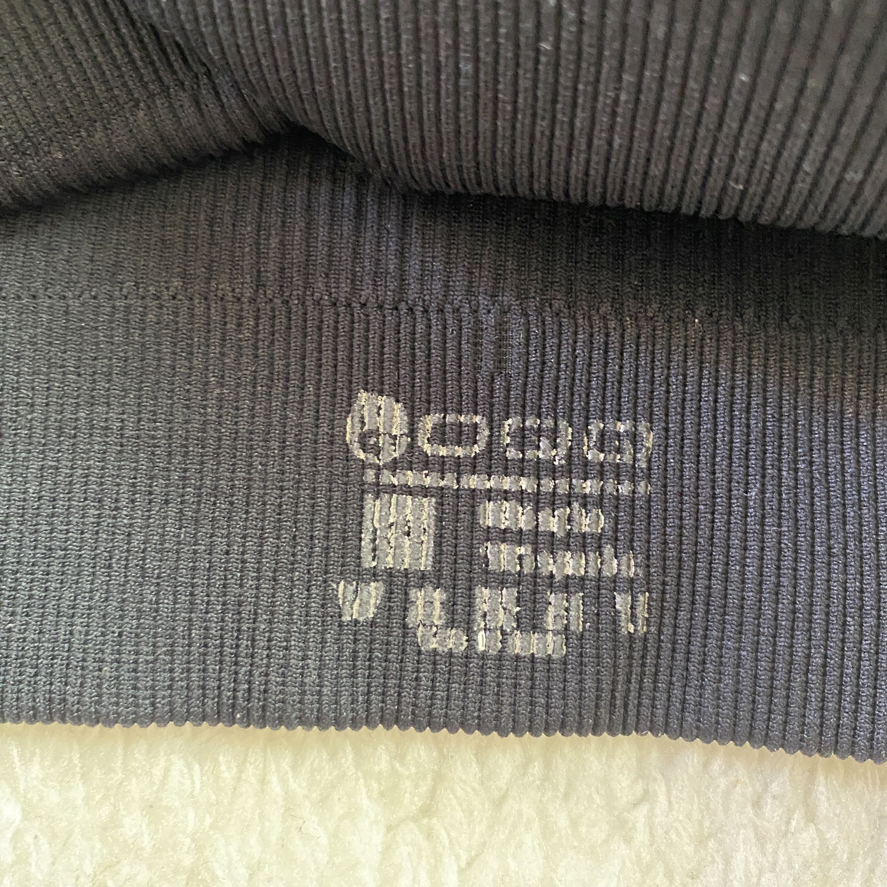 Other OQQ Women’s Ribbed One Shoulder Sports Bra Size S / US 4 / IT 40 - 5 Thumbnail