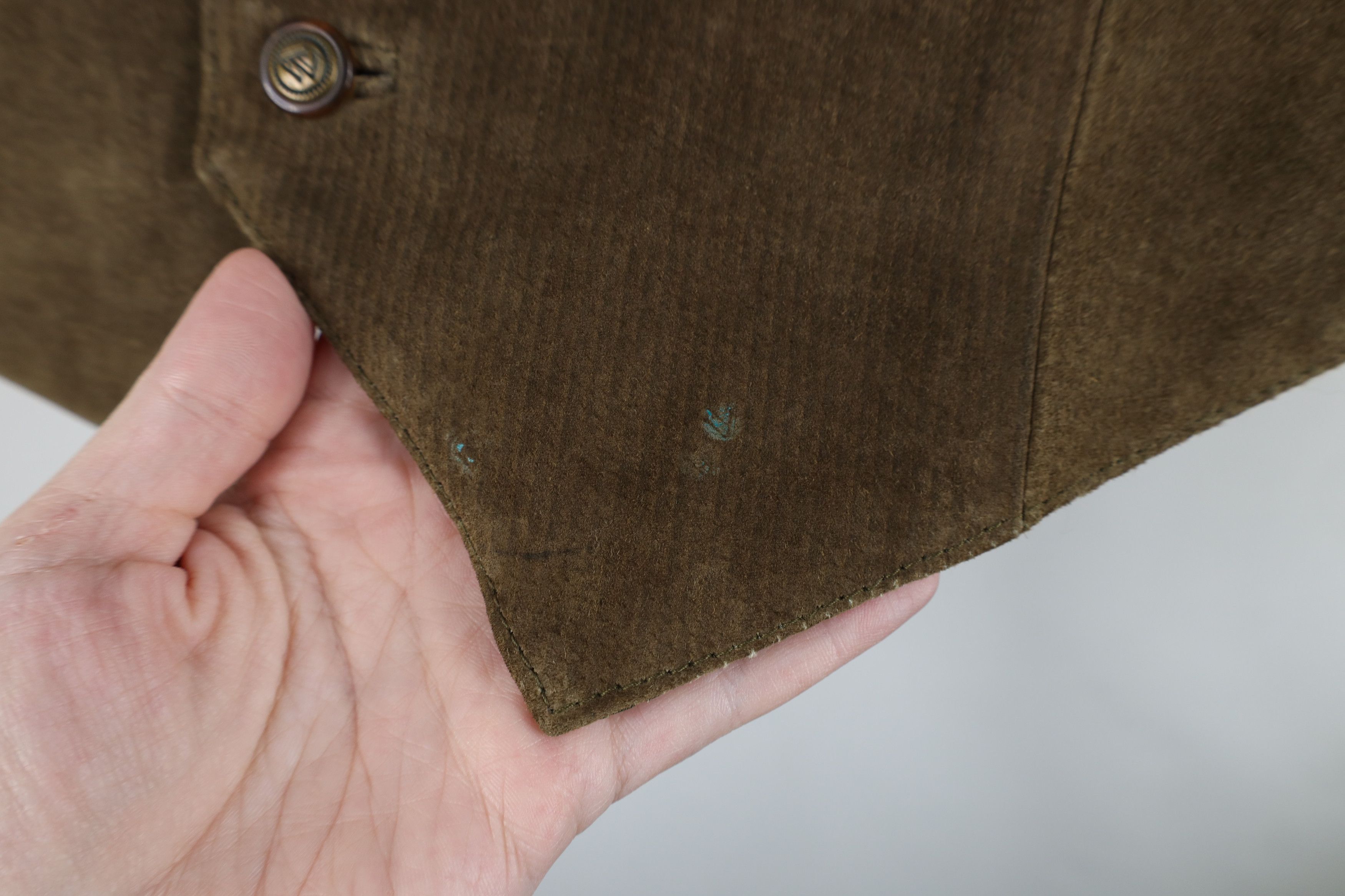 Vintage Vintage 90s Streetwear Buckle Back Suede Leather Vest Size US M / EU 48-50 / 2 - 4 Thumbnail