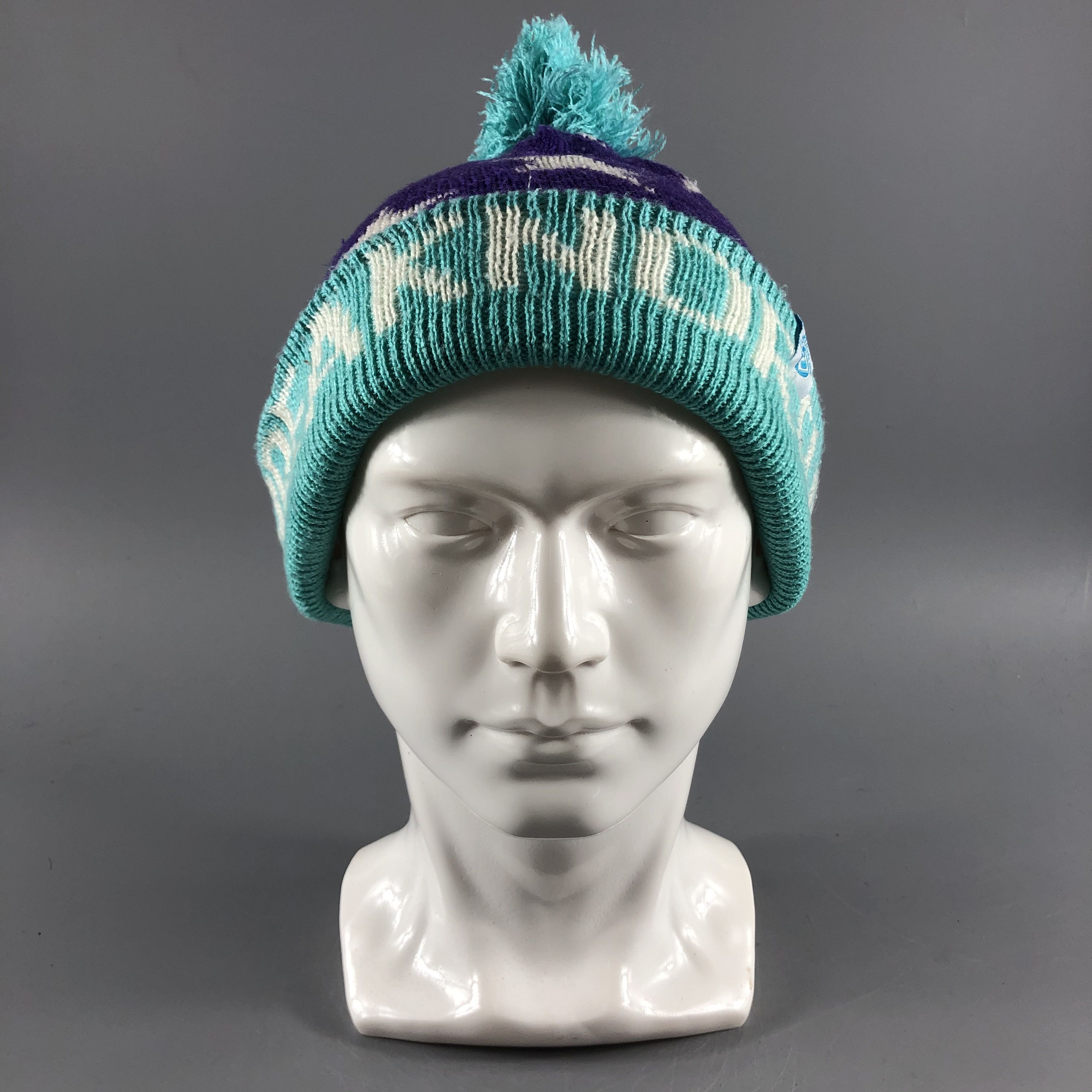 image of Vintage North Peak Hats Star Knit Beanie Snow Hat Snow Cap B326, Men's