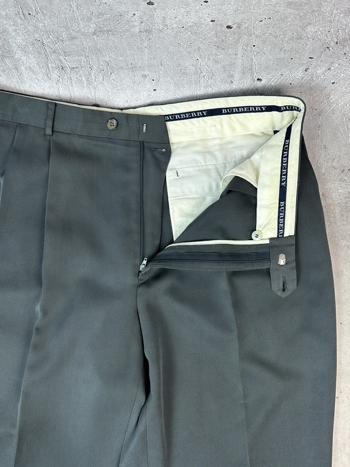 Burberry Vintage Burberry Golf Straight Green-Grey Rayon Chino Pants Size US 38 / EU 54 - 6 Thumbnail