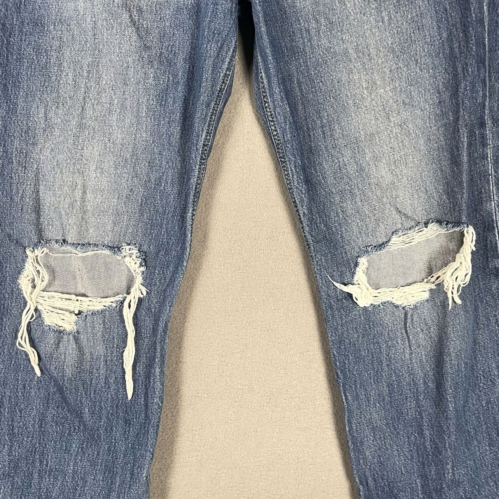 Denime VINTAGE Levis Low Pro Jeans Womens 31x31 Relaxed Straight Leg Blue Denim Distressed Pants 5-Pocket Womens Men? Size 24" / US 00 / IT 34 - 3 Thumbnail