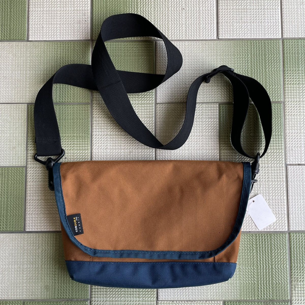 Japanese Brand 🔥 RARE MULTI COLOUR CORDURA FABRIC CROSSBODY Size ONE SIZE - 6 Thumbnail