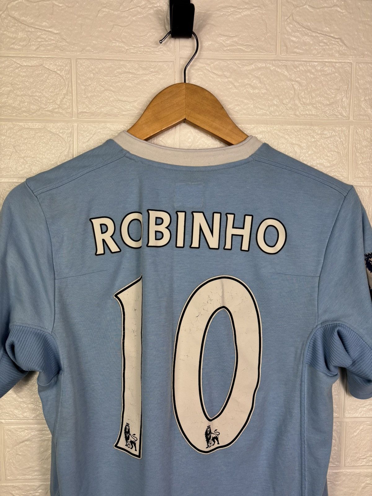 Umbro MANCHESTER CITY 2009-10 #10 ROBINHO FOOTBALL SOCCER JERSEY Size US S / EU 44-46 / 1 - 15 Thumbnail