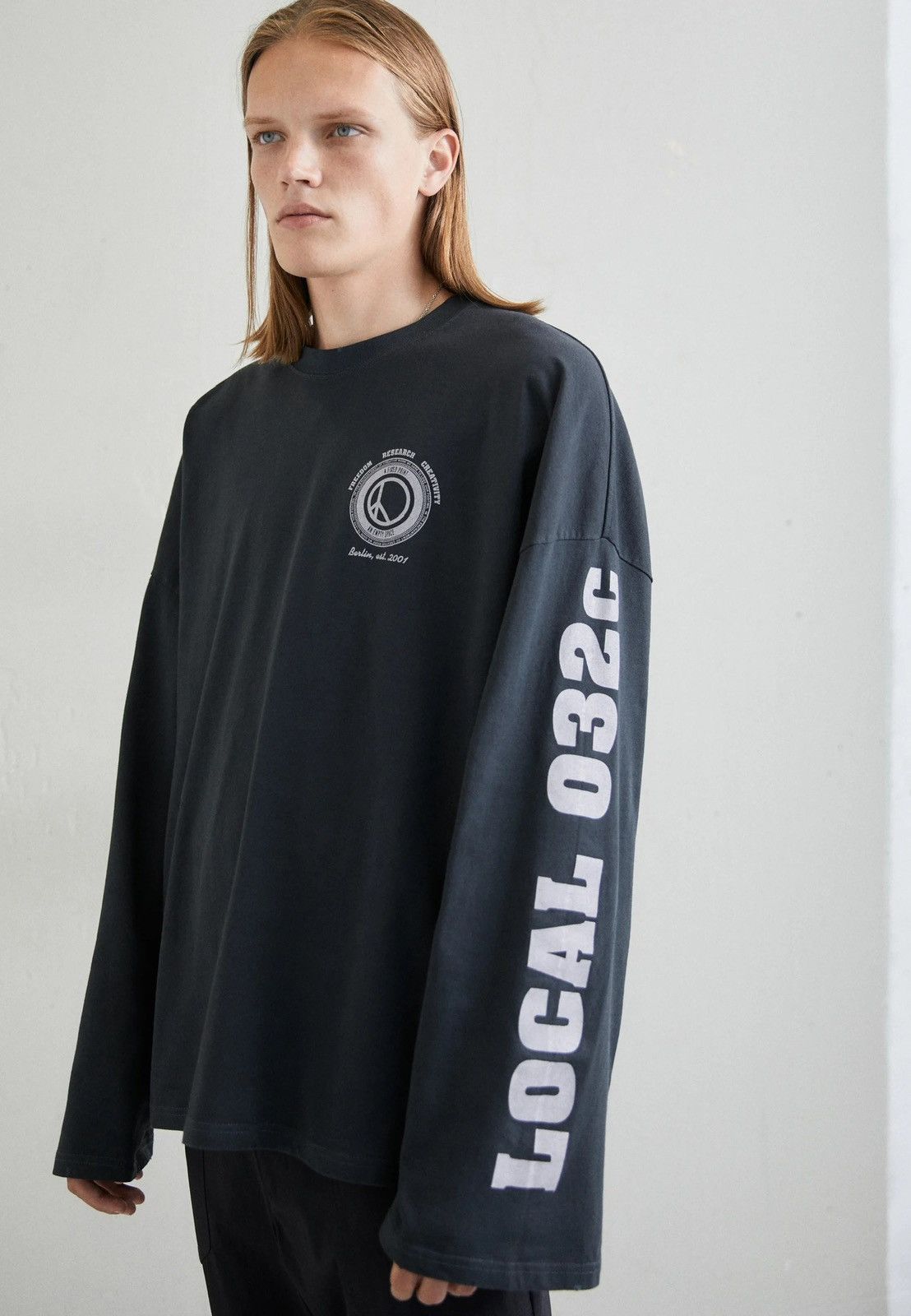032c !DS! FW23 032c "Repetirion" Local Boxy Black Long Sleeve Size US L / EU 52-54 / 3 - 5 Thumbnail