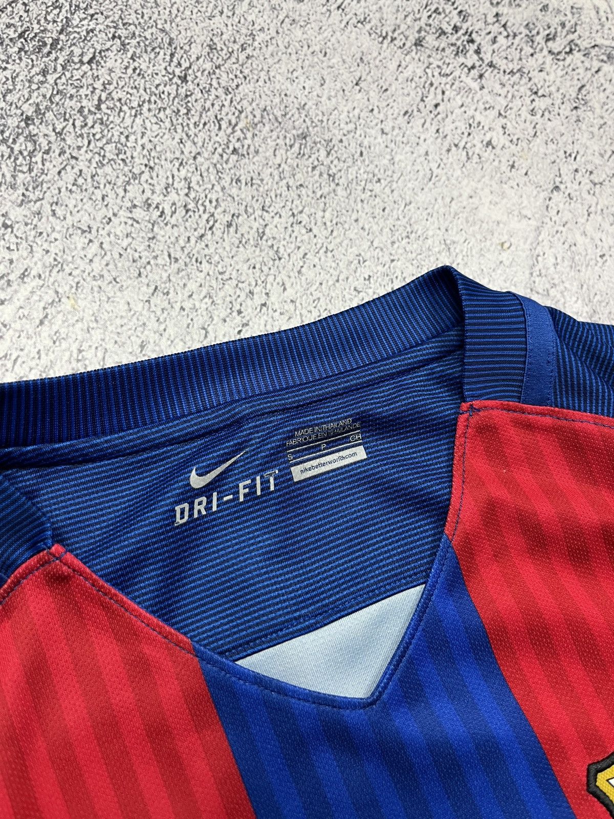 Nike Nike Barcelona 2016/2017 Home Soccer Jersey Football Shirt Size US S / EU 44-46 / 1 - 5 Thumbnail