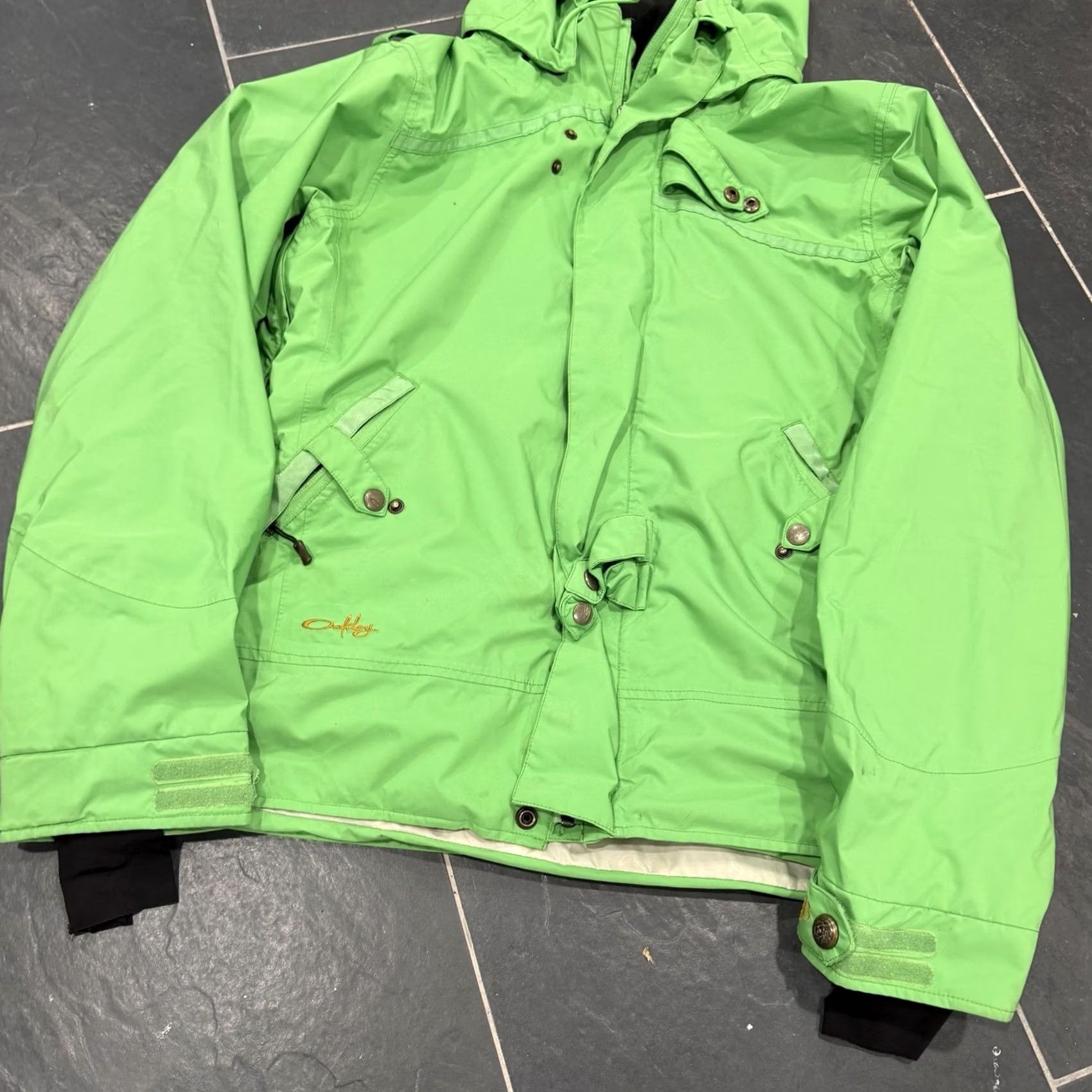 Oakley Oakley Ski Jacket Womens Medium Green Hooded Regular Fit Zip Pockets Mens Womens Girls? Size M / US 6-8 / IT 42-44 - 6 Thumbnail
