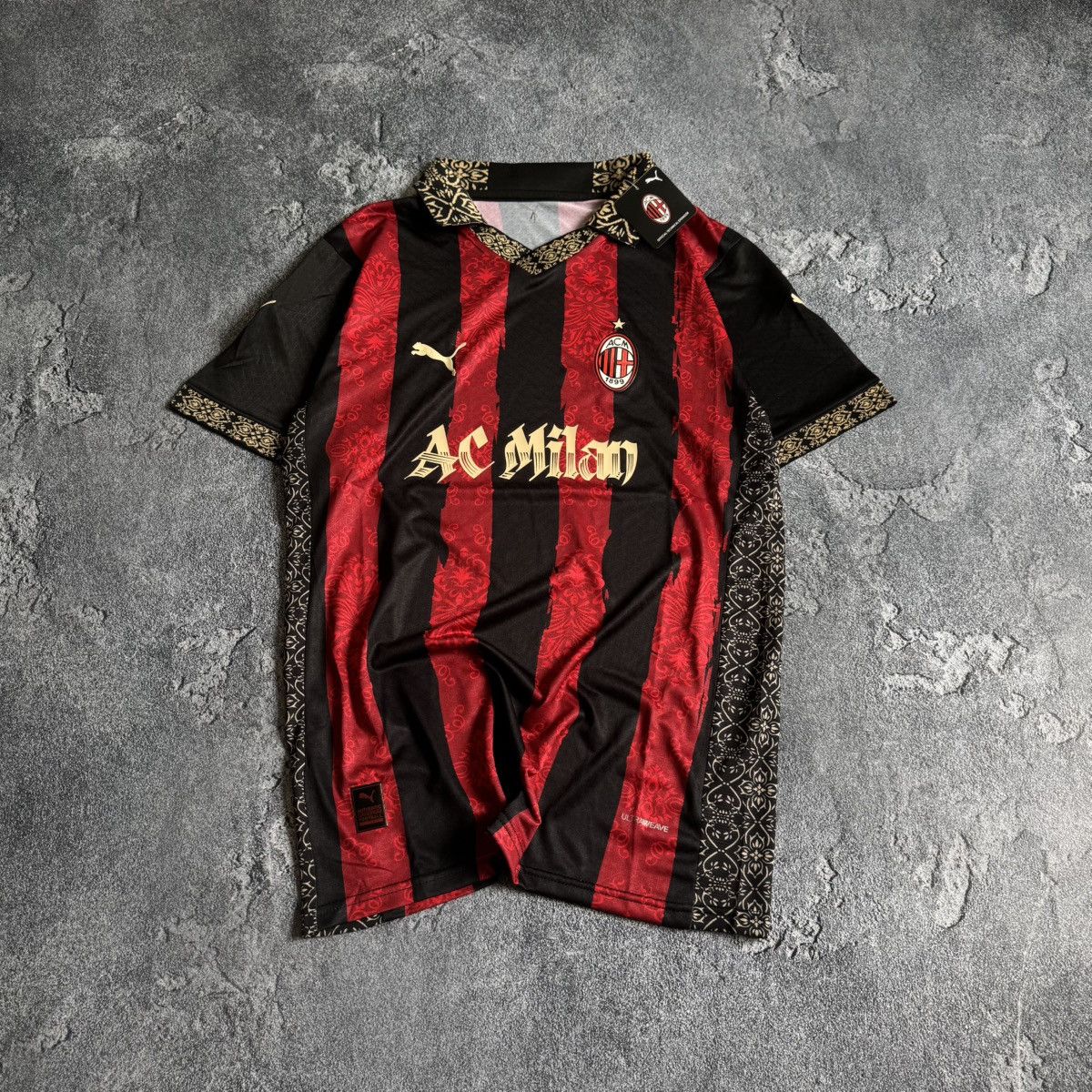 Puma Puma AC Milan Concept Jersey Men's Medium Fit Italian Size US L / EU 52-54 / 3 - 1 Thumbnail