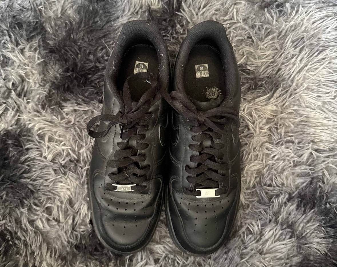 Nike Nike Air Force “Triple Black” Size US 10 / EU 43 - 3 Thumbnail