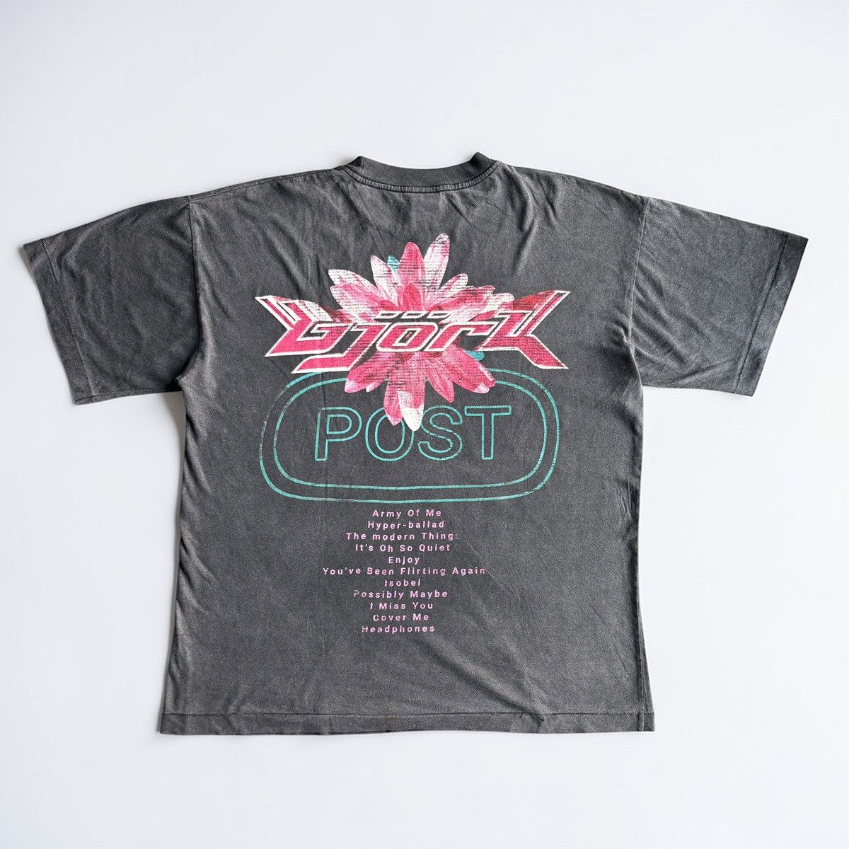 Band Tees Singer Tee - Bjork Post Album Size US L / EU 52-54 / 3 - 2 Thumbnail