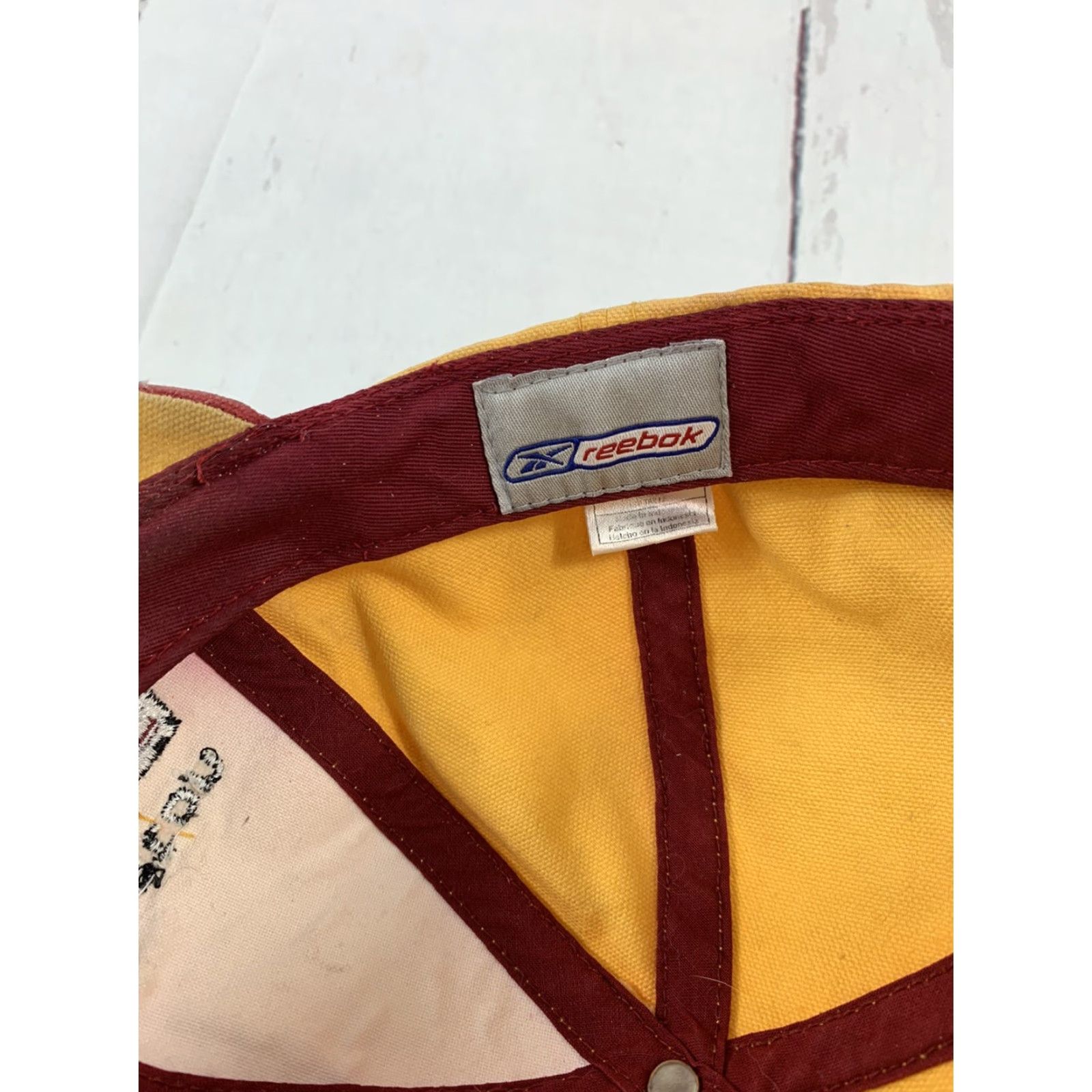 Reebok VINTAGE Reebok Washington Red Skins Pro Line Hat Cap One Size Red Men Baseball Cap Football Theme Mens Size ONE SIZE - 8 Thumbnail