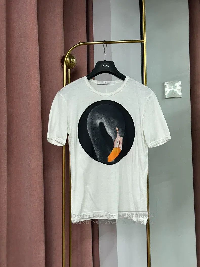 Givenchy Givenchy White Black Swan Printed Short Sleeve T-Shirt Top Size US S / EU 44-46 / 1 - 1 Thumbnail