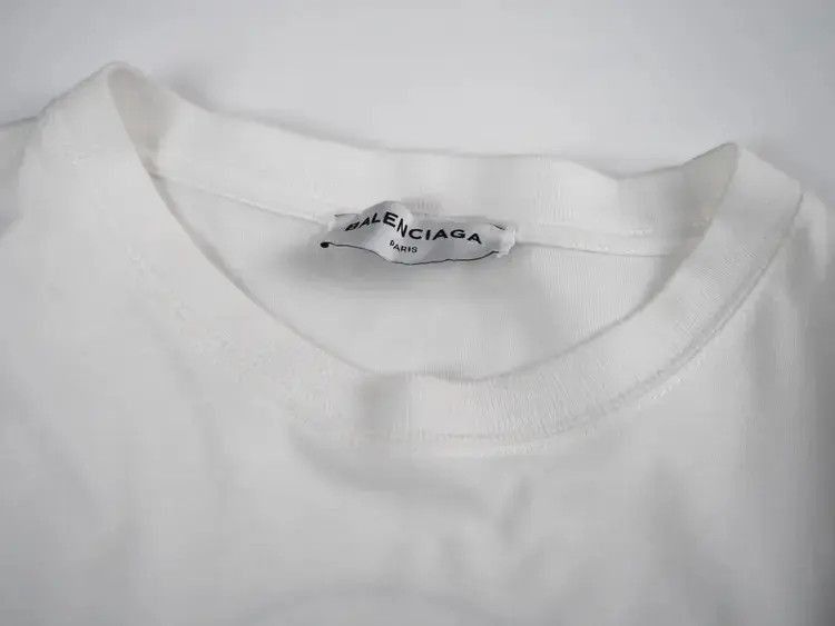 Balenciaga Balenciaga 18SS Back Logo Unevenness Tee Size US S / EU 44-46 / 1 - 5 Thumbnail