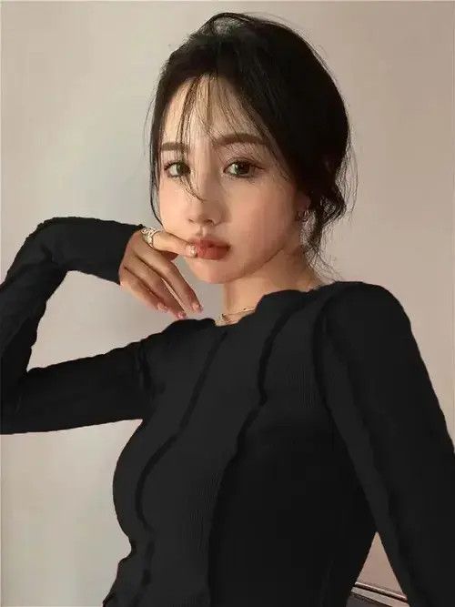 Japanese Brand × Vintage Women Spring Long Sleeve T-shirts Solid O-Neck Size ONE SIZE - 2 Thumbnail