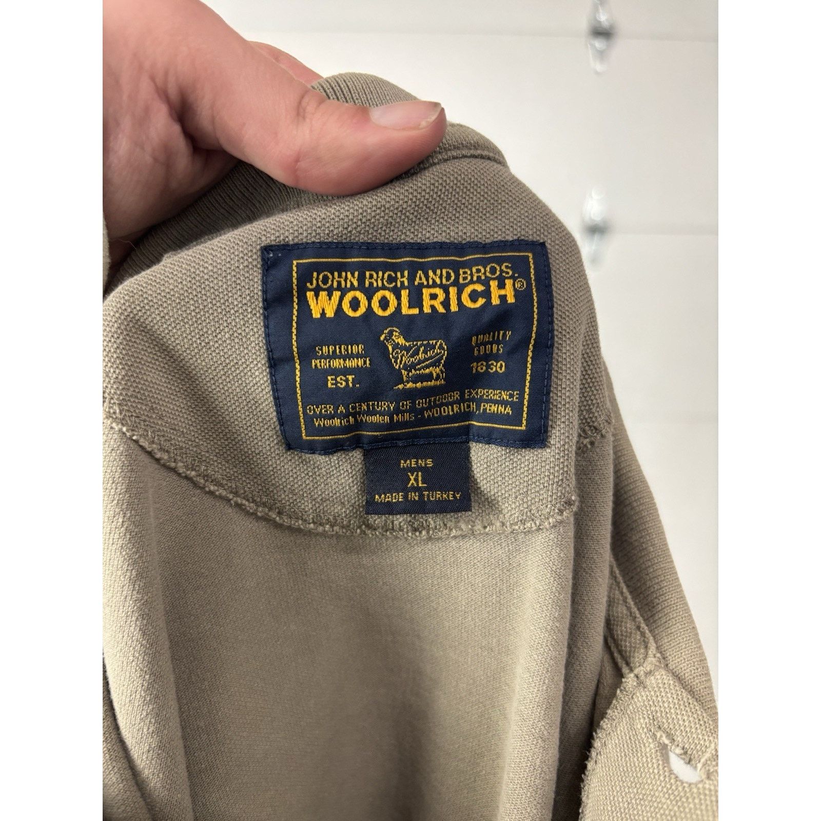 Vintage Vintage 90s Woolrich Men's Beige Short Sleeve Polo Size XL Size US XL / EU 56 / 4 - 4 Thumbnail
