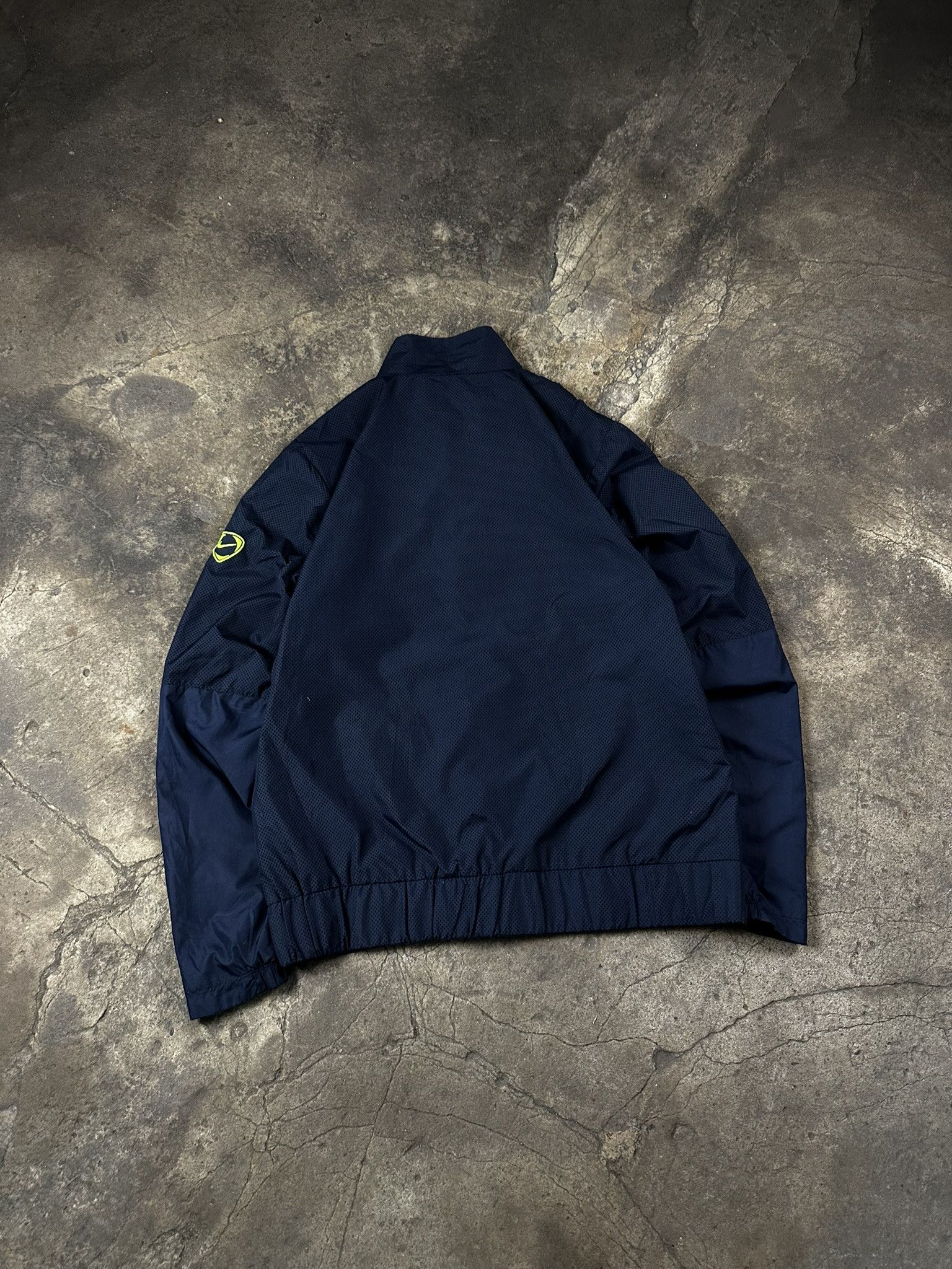Nike 00s Vintage Nike FC Barcelona Nylon Zip Tracksuit Y2k Size US L / EU 52-54 / 3 - 7 Thumbnail