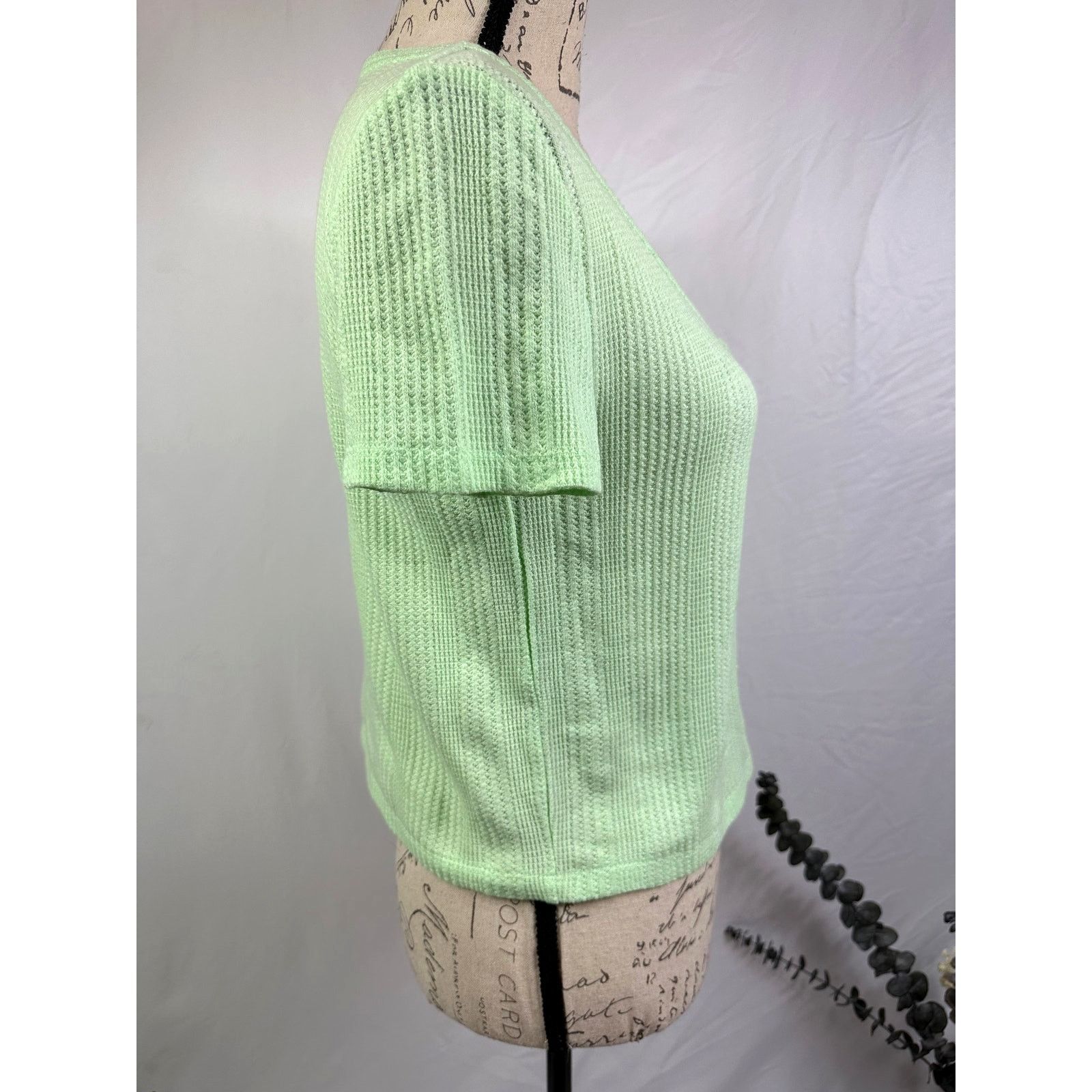 Other Elodie Waffle Knit Short Sleeve Button Up Crop Top Green XL Size XL / US 12-14 / IT 48-50 - 9 Thumbnail