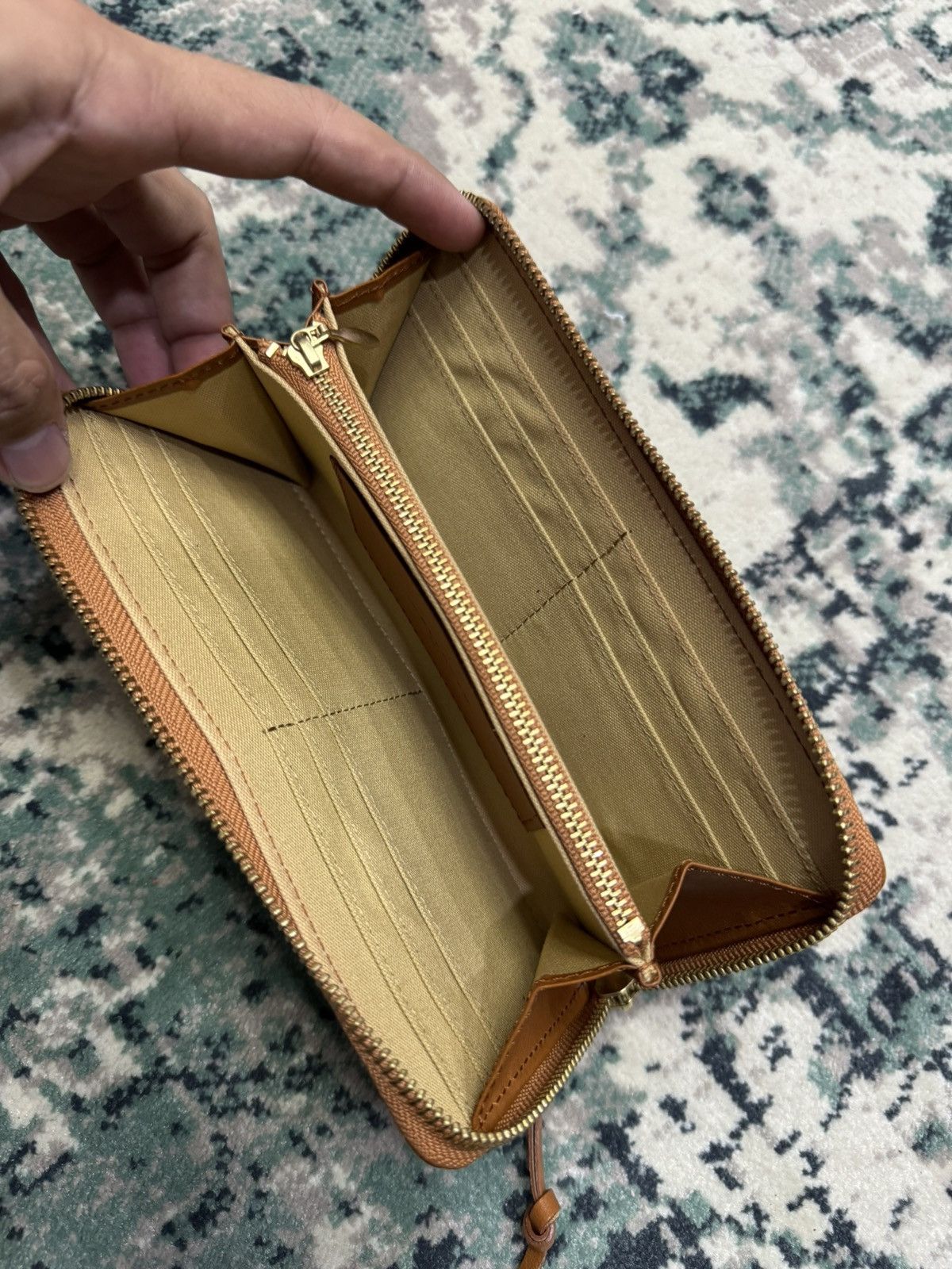 Issey Miyake × Japanese Brand × Leather ZUCCHERO FILATO CALF BODY HAIR WALLET BAG Size ONE SIZE - 5 Thumbnail