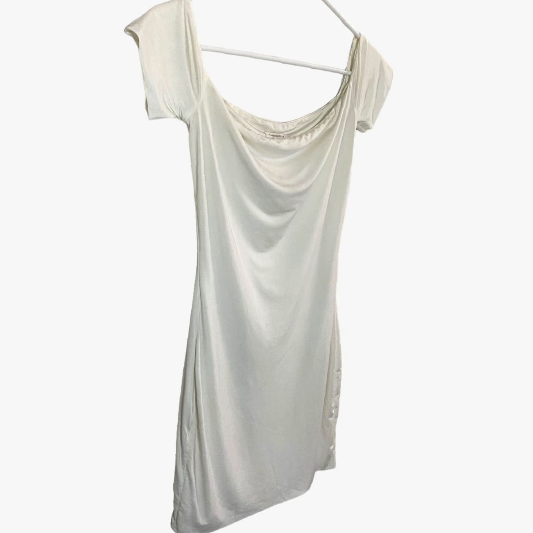 Vintage VINTAGE Mistress Rocks Off The Shoulder White Jersey Bardot Mini Dress XS Extra Small Women Short Sleeve Rock Pattern Solid Size XS / US 0-2 / IT 36-38 - 3 Thumbnail