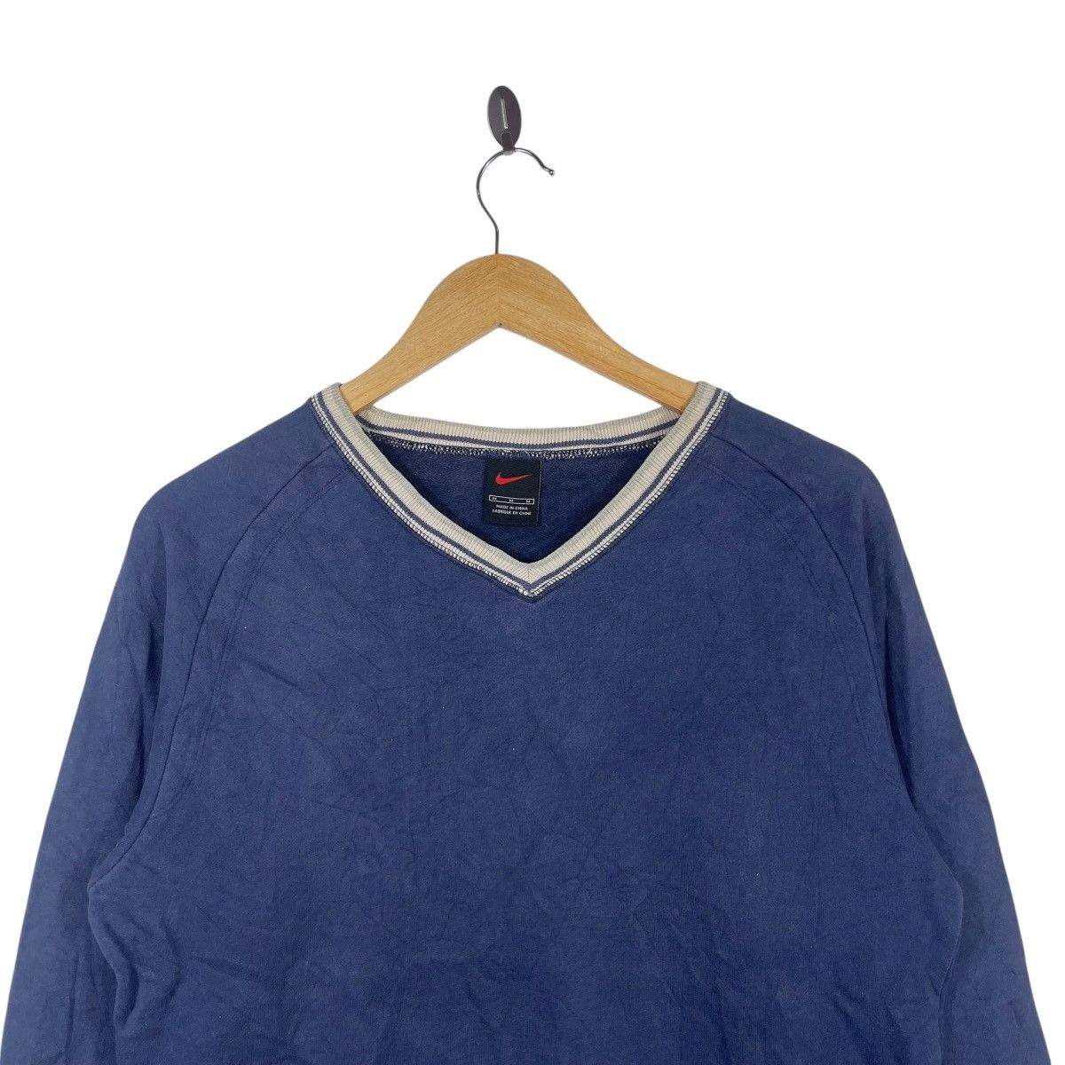Nike Vintage Nike Mini Swoosh V Neck Sweatshirt Navy Pullover Y2K Size US M / EU 48-50 / 2 - 2 Thumbnail