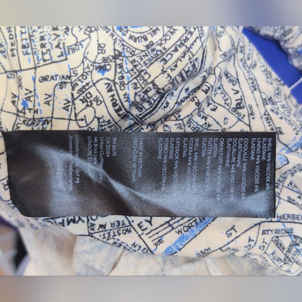 Urban Outfitters Urban Outfitters S White and Blue Map Print Amaya Twist Dre Size S / US 4 / IT 40 - 5 Thumbnail