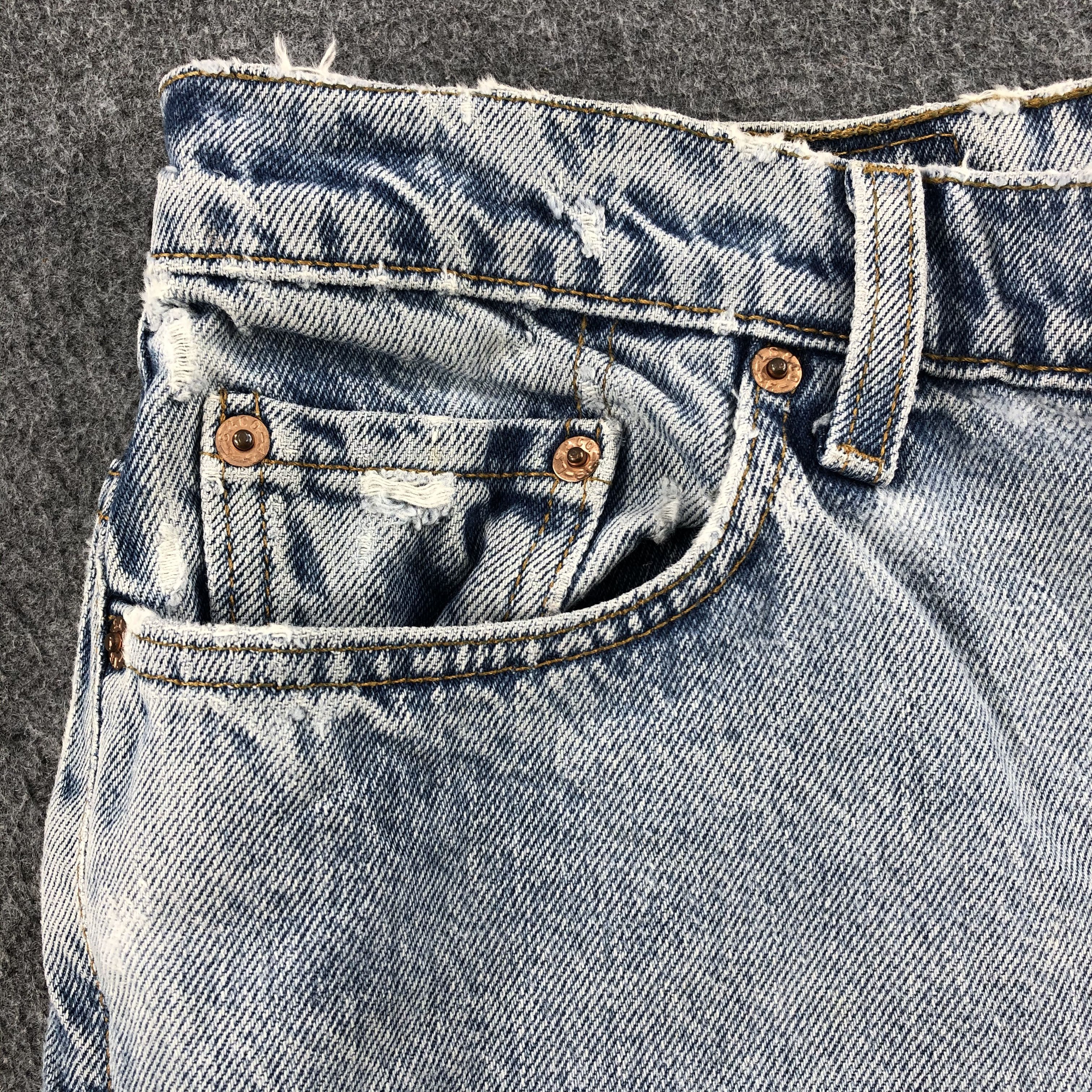 Levi's 90s Vintage Light Wash Levis 550 Jeans-J1684 Size US 39 - 12 Thumbnail